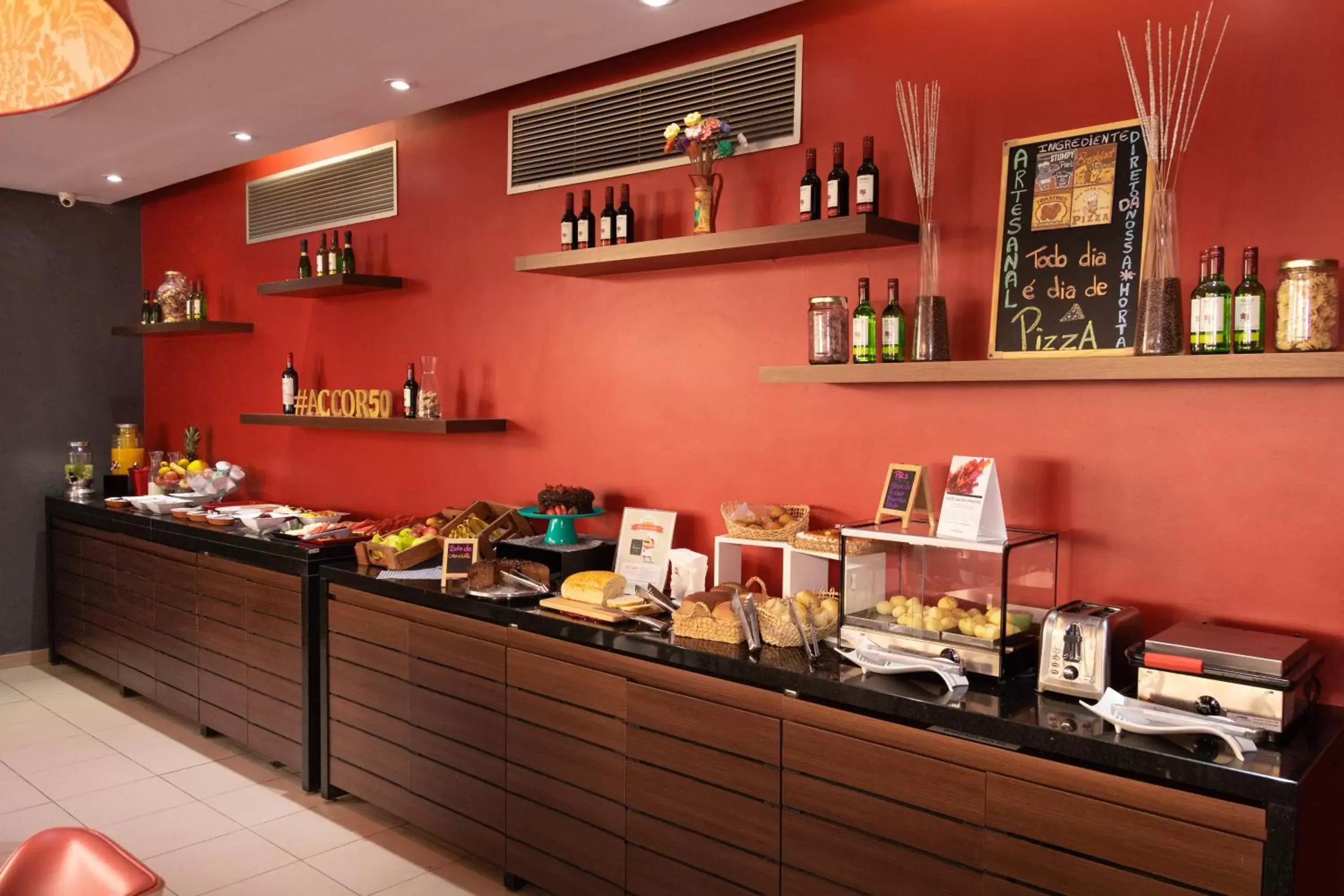 Buffet breakfast, Restaurant/Places to Eat in ibis Piracicaba