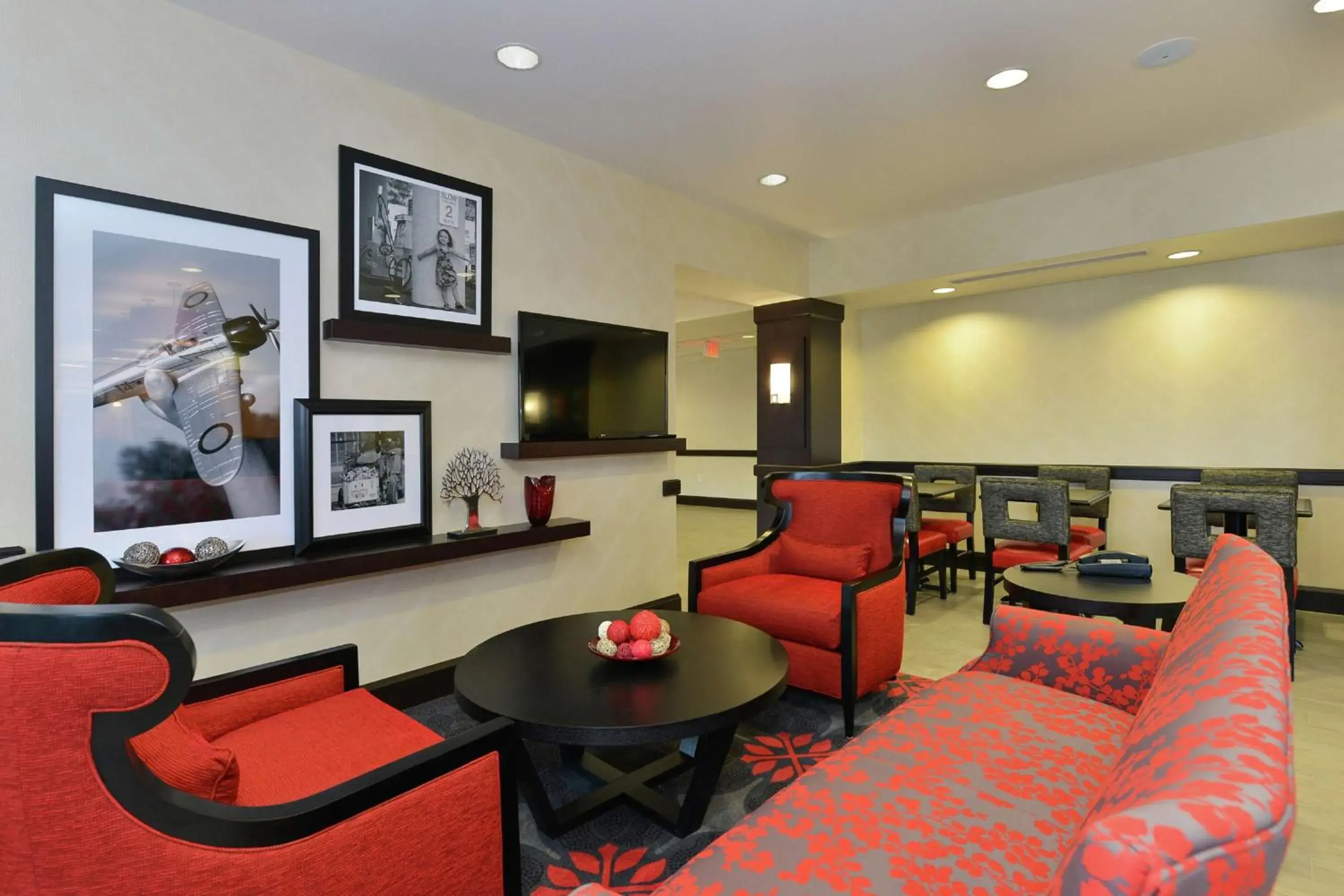 Lobby or reception, Seating Area in Hampton Inn By Hilton Middletown