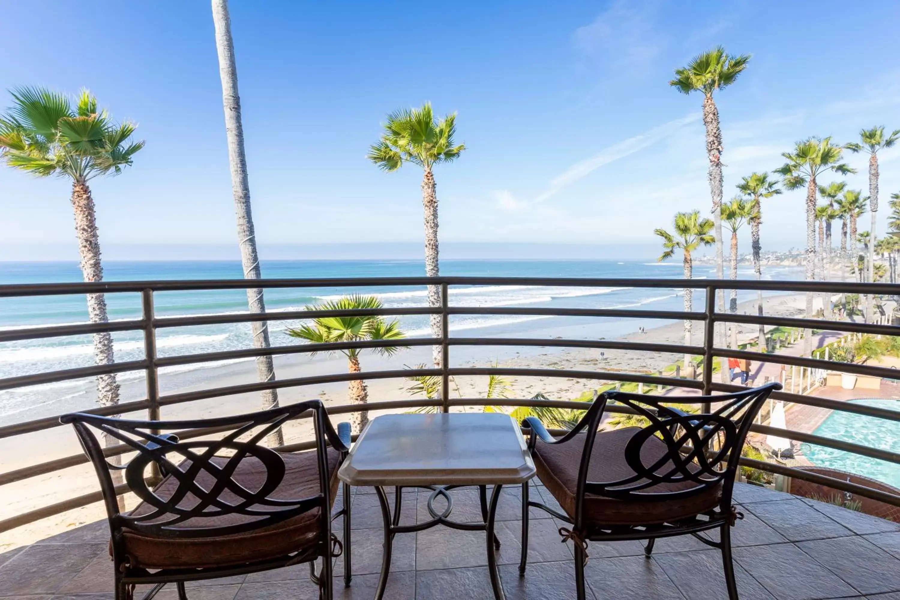 Balcony/Terrace in Pacific Terrace Hotel