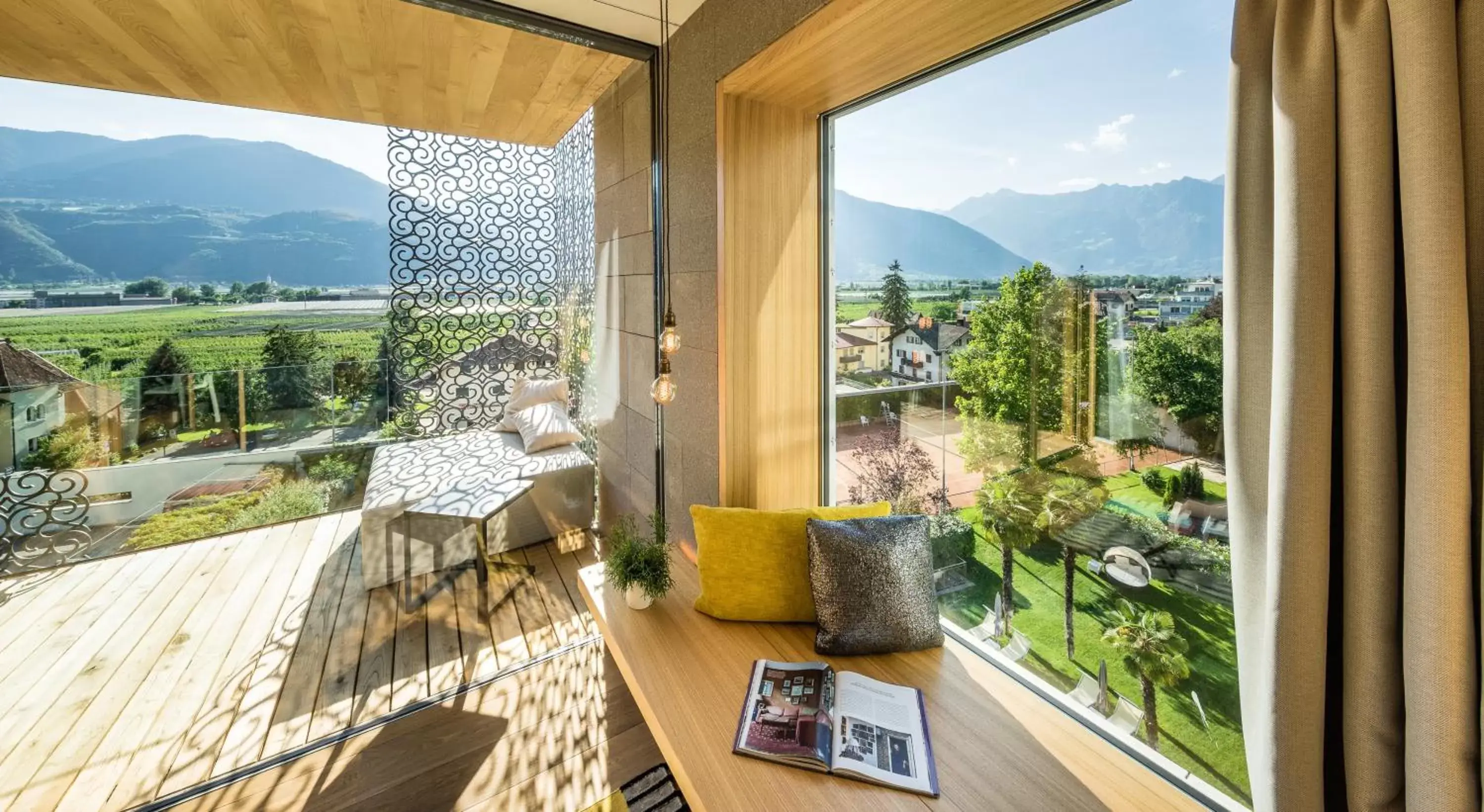 Balcony/Terrace, Mountain View in Hotel Muchele
