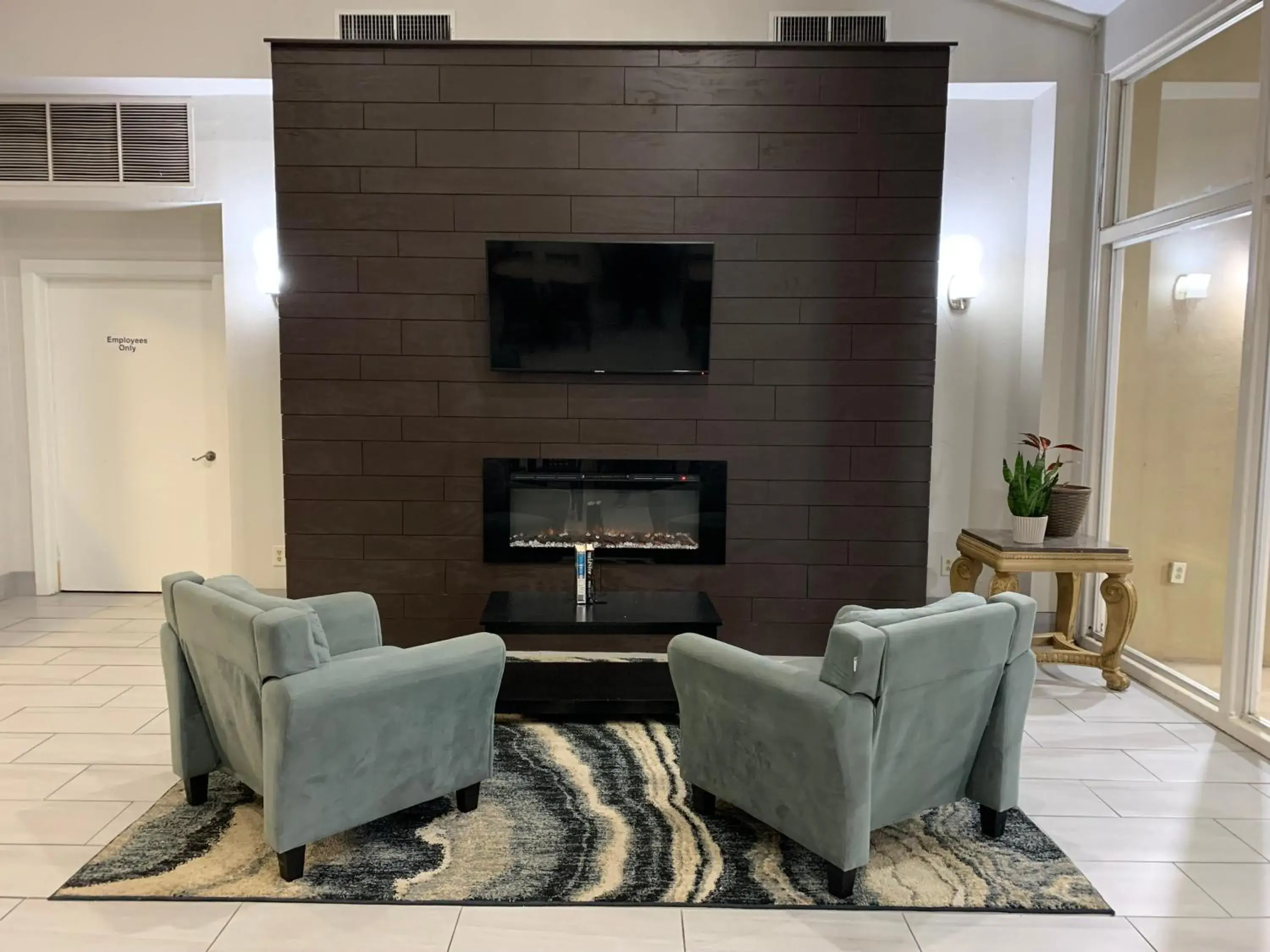 Lobby or reception, Seating Area in Quality Inn