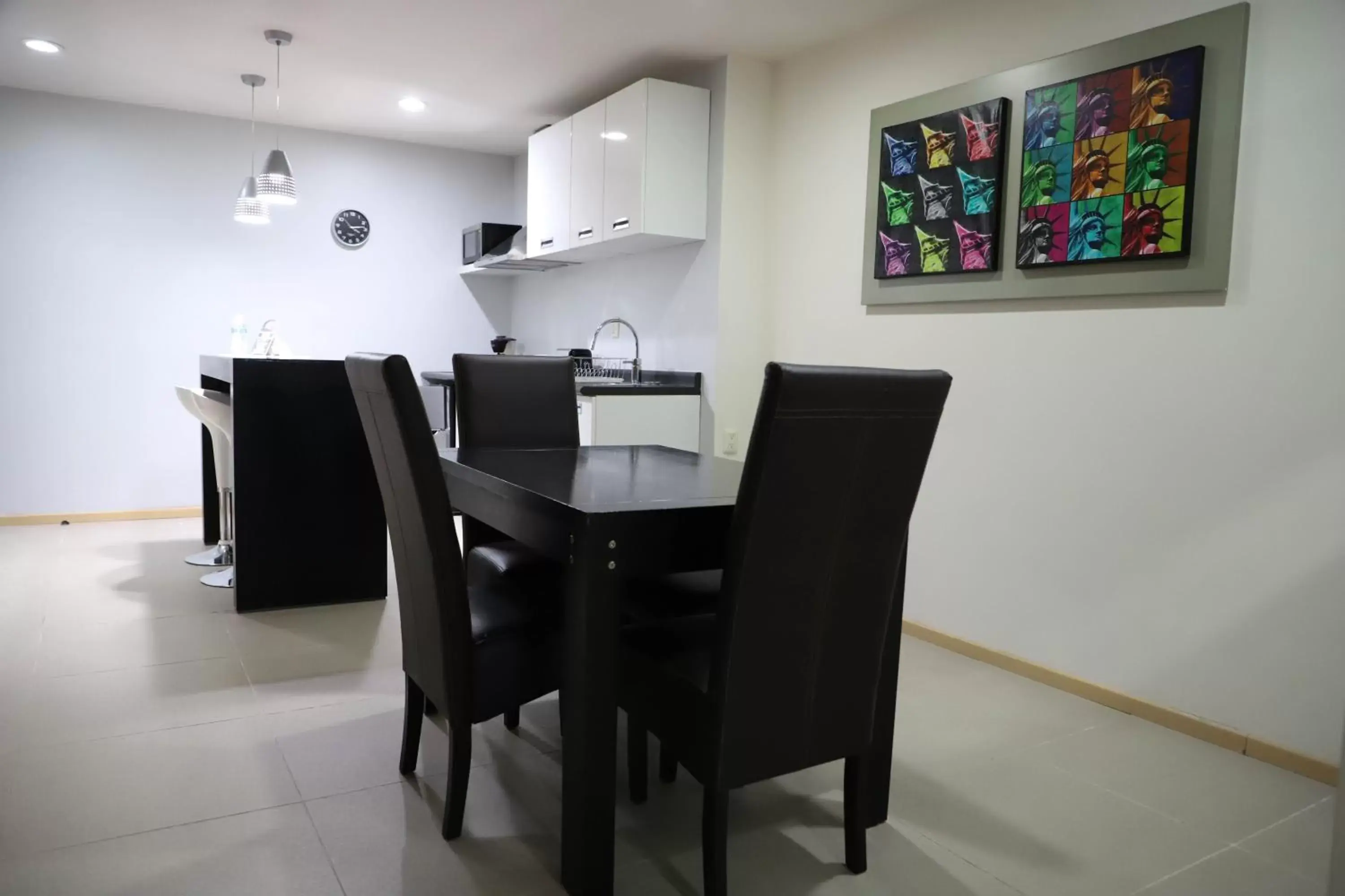 Kitchen or kitchenette, Dining Area in Capital Luxury Apartments & Offices