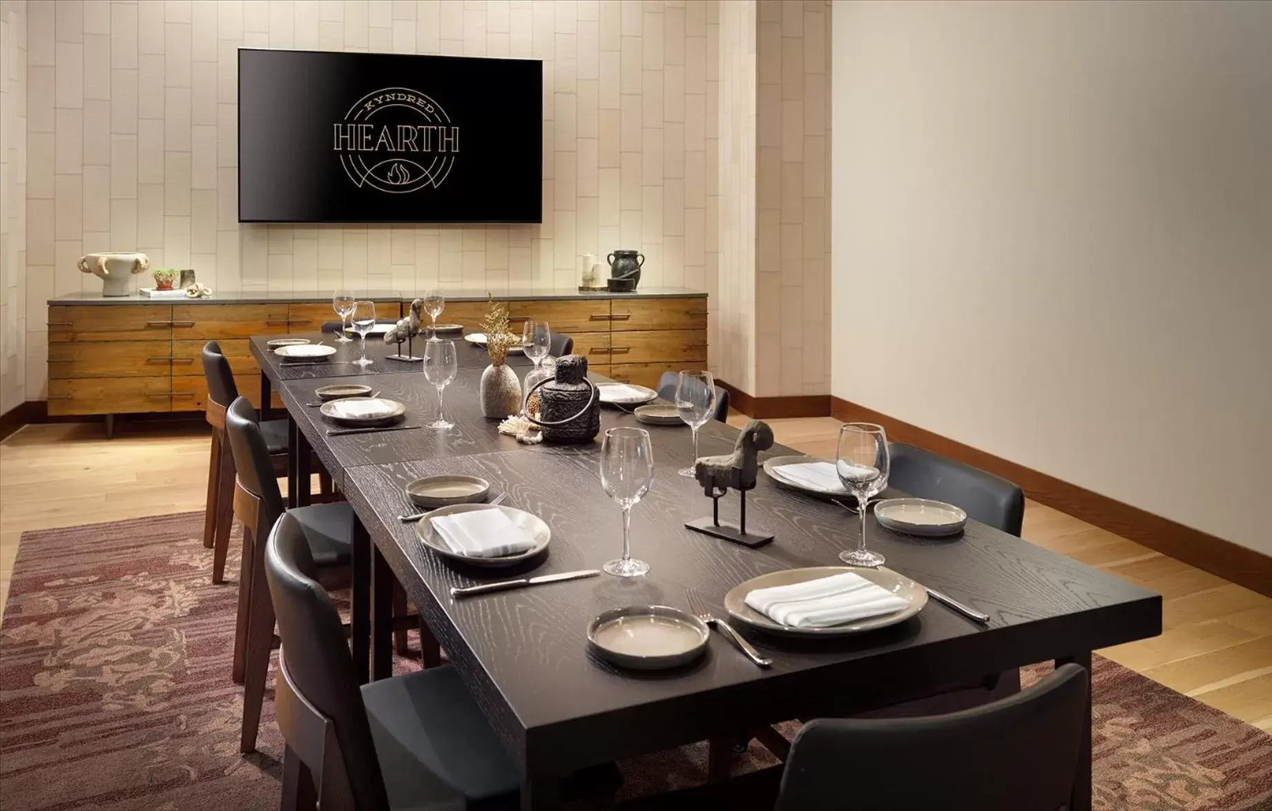 Meeting/conference room, Restaurant/Places to Eat in Omni Viking Lakes