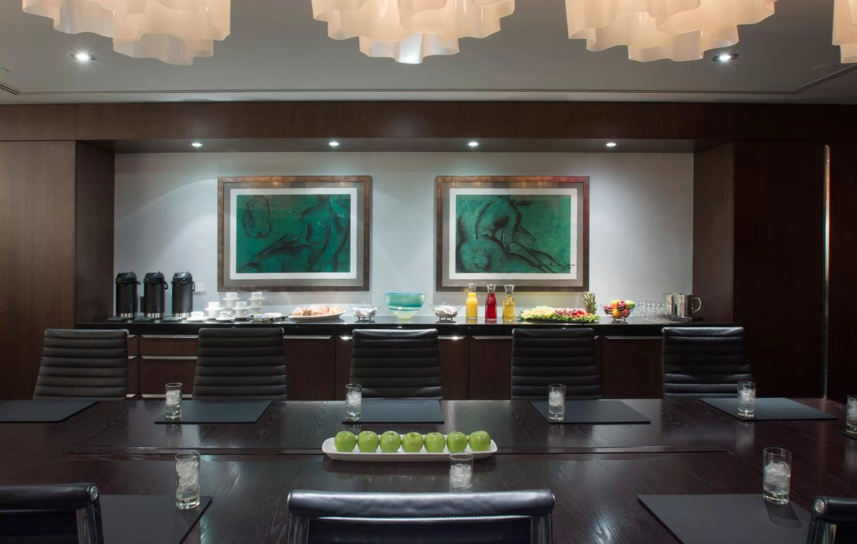 Business facilities in Hotel Murano