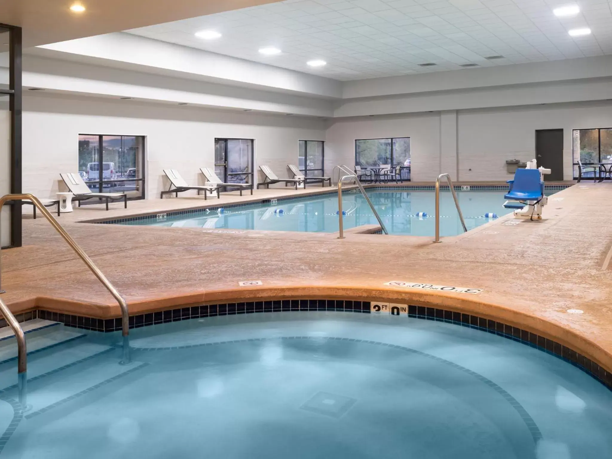 Swimming pool in Crowne Plaza Milwaukee South by IHG Swimming pool in Crowne Plaza Milwaukee South by IHG