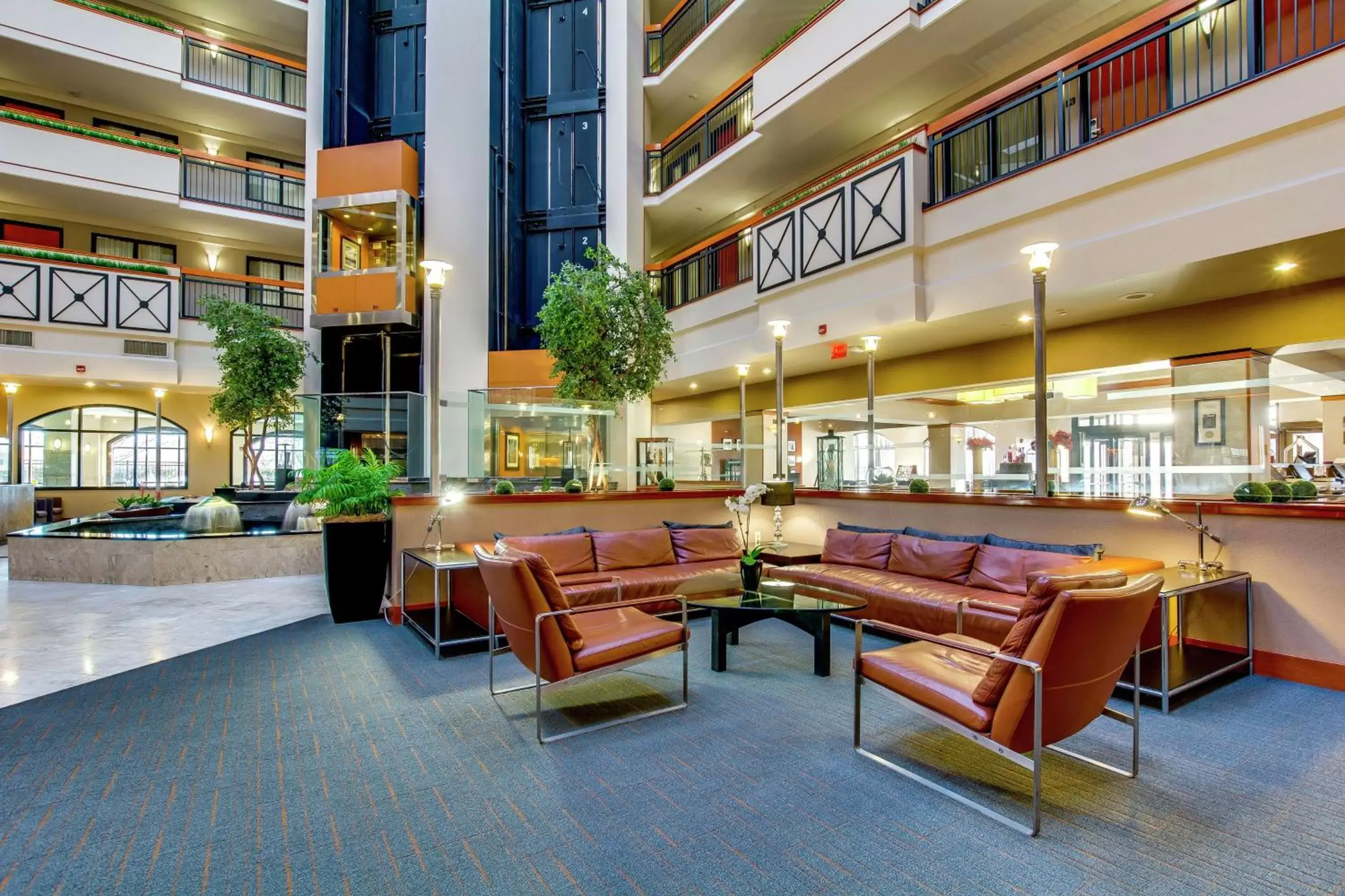 Lobby or reception in Embassy Suites by Hilton Louisville East