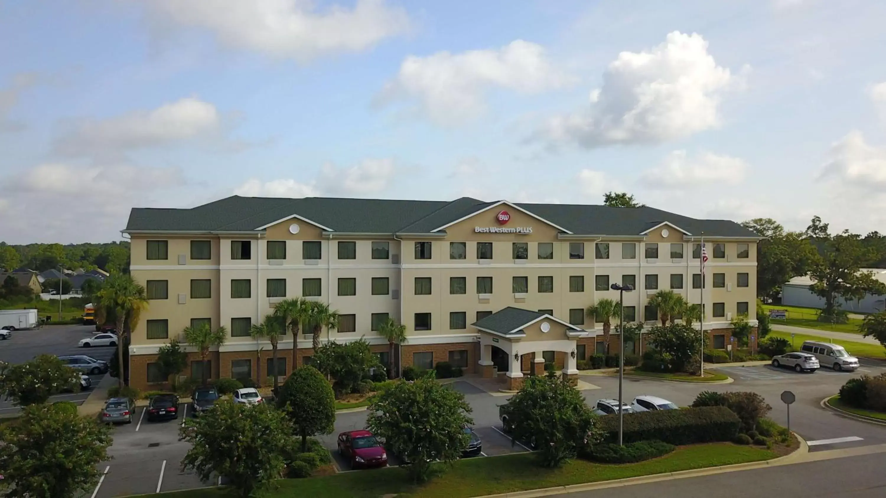 Property Building in Best Western Plus Valdosta Hotel & Suites