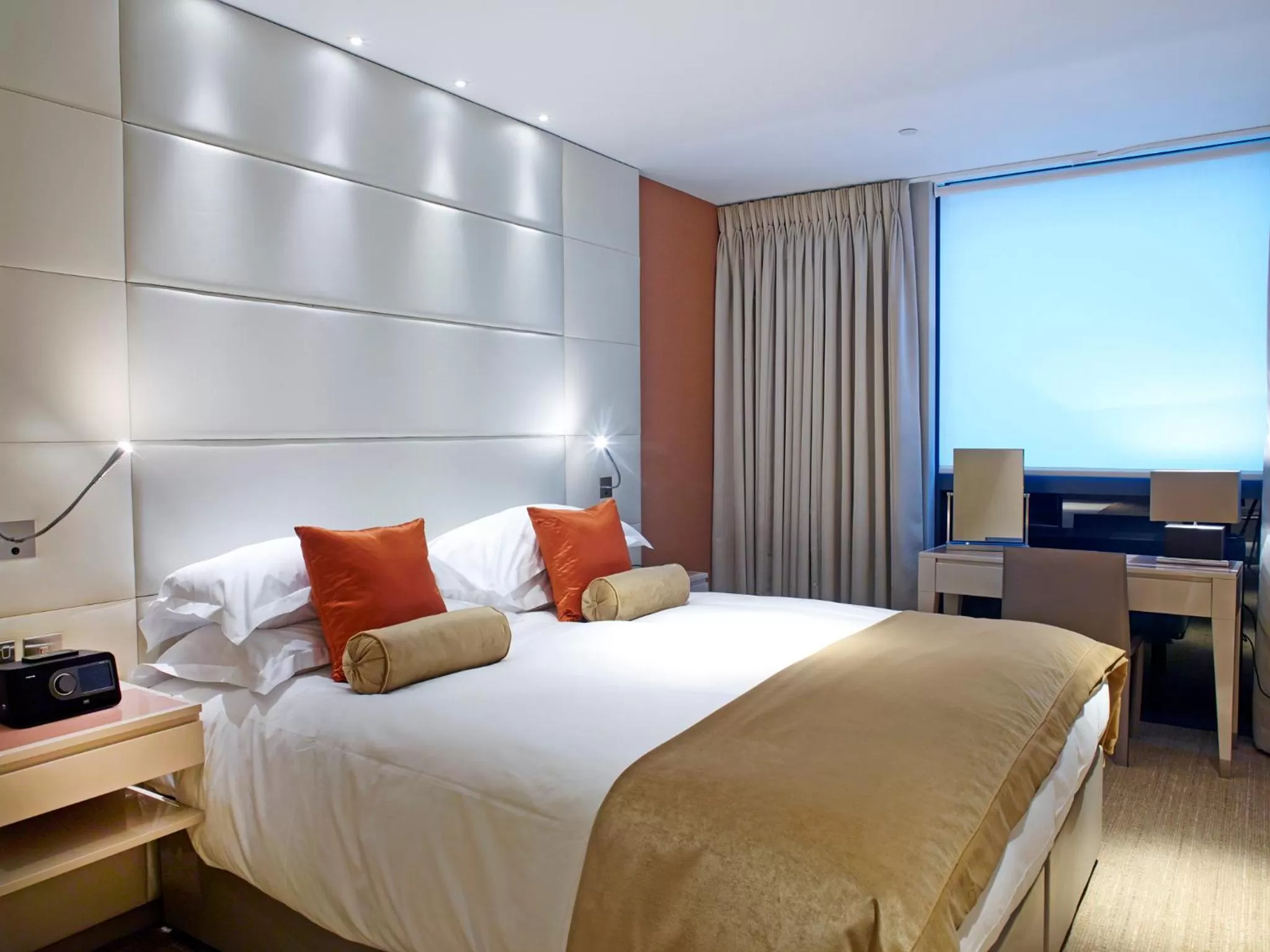 Bed in Cheval Three Quays at The Tower of London