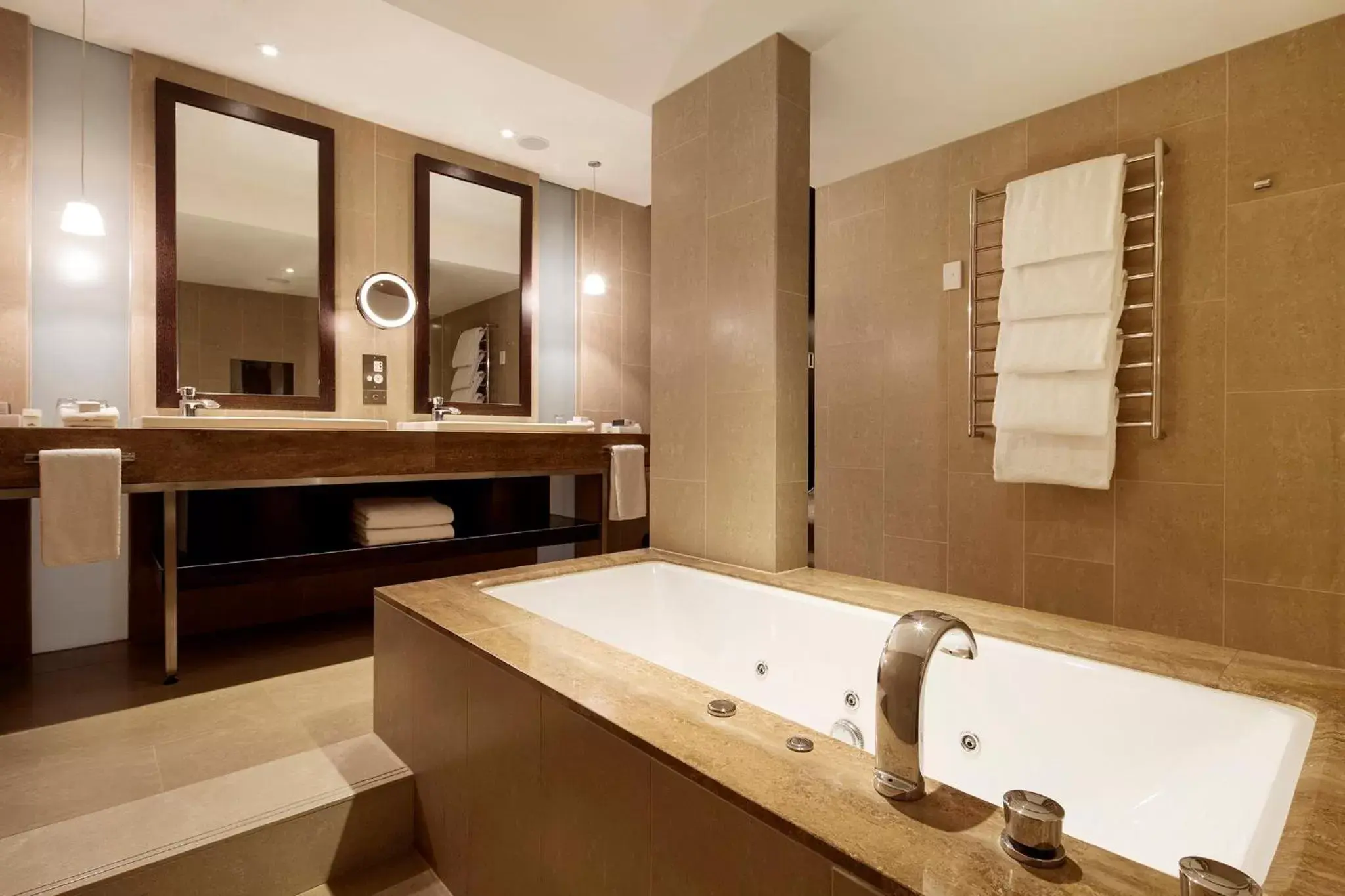 Photo of the whole room, Bathroom in InterContinental Melbourne The Rialto, an IHG Hotel