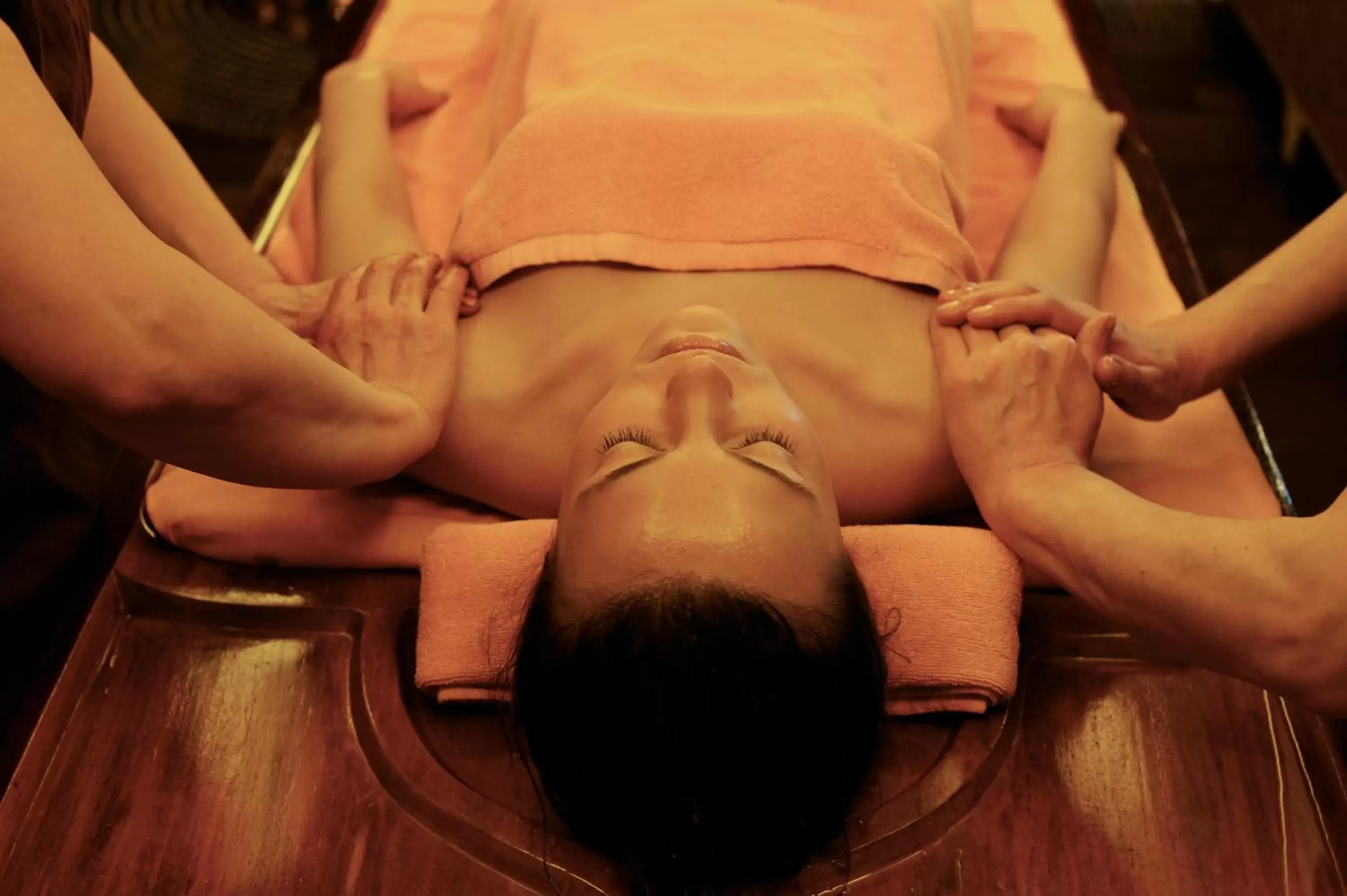 Massage in Vanagupe Spa Resort