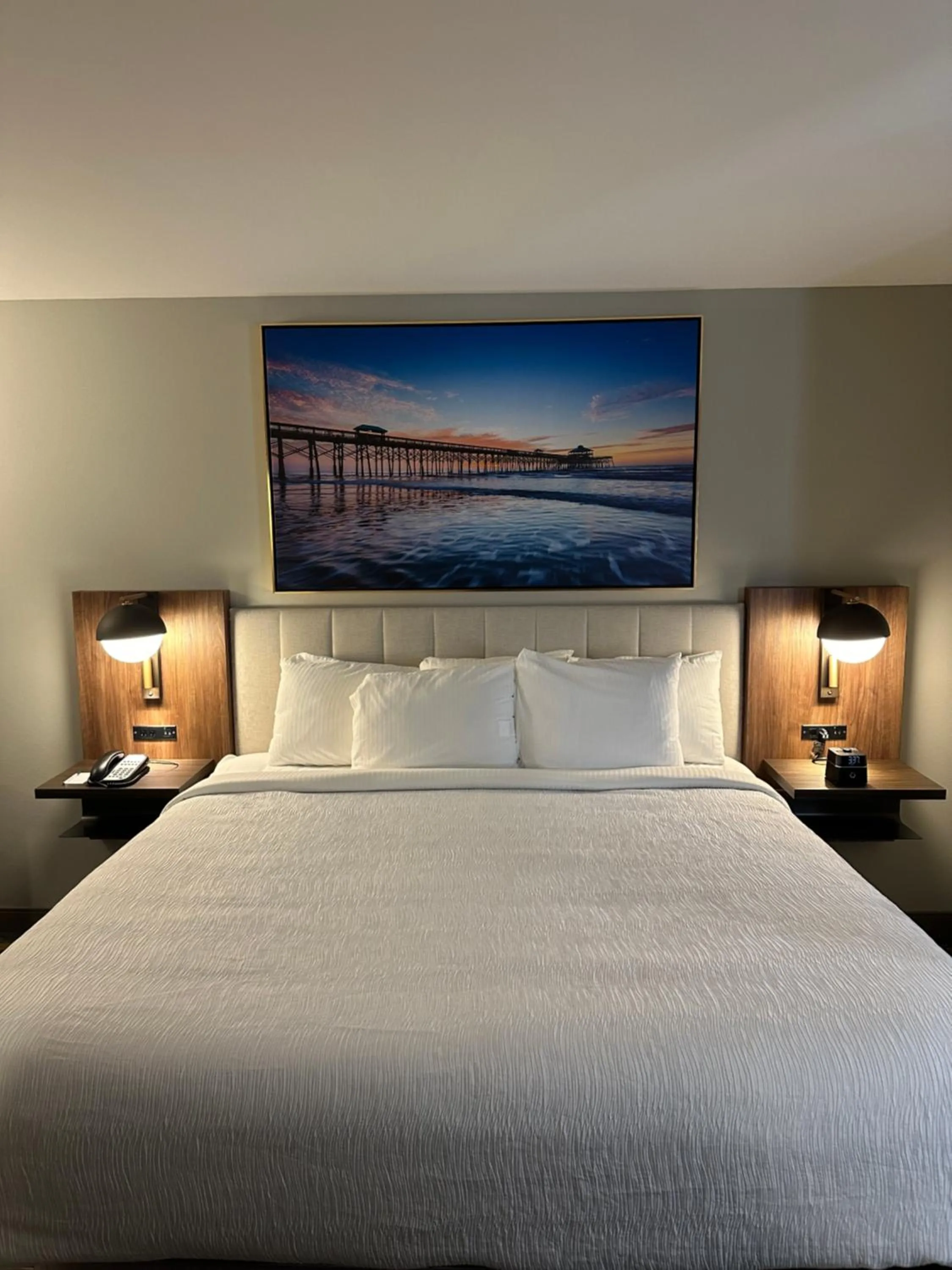 Bed in La Quinta Inn by Wyndham Columbia NE Fort Jackson