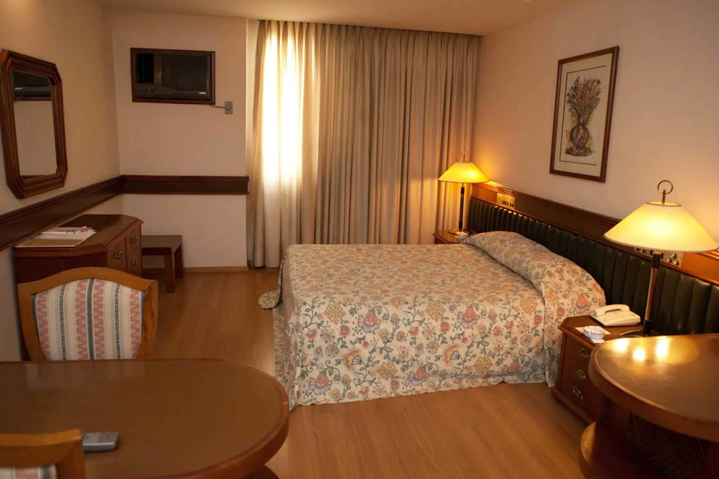 Photo of the whole room, Room Photo in Hotel Gran Corona