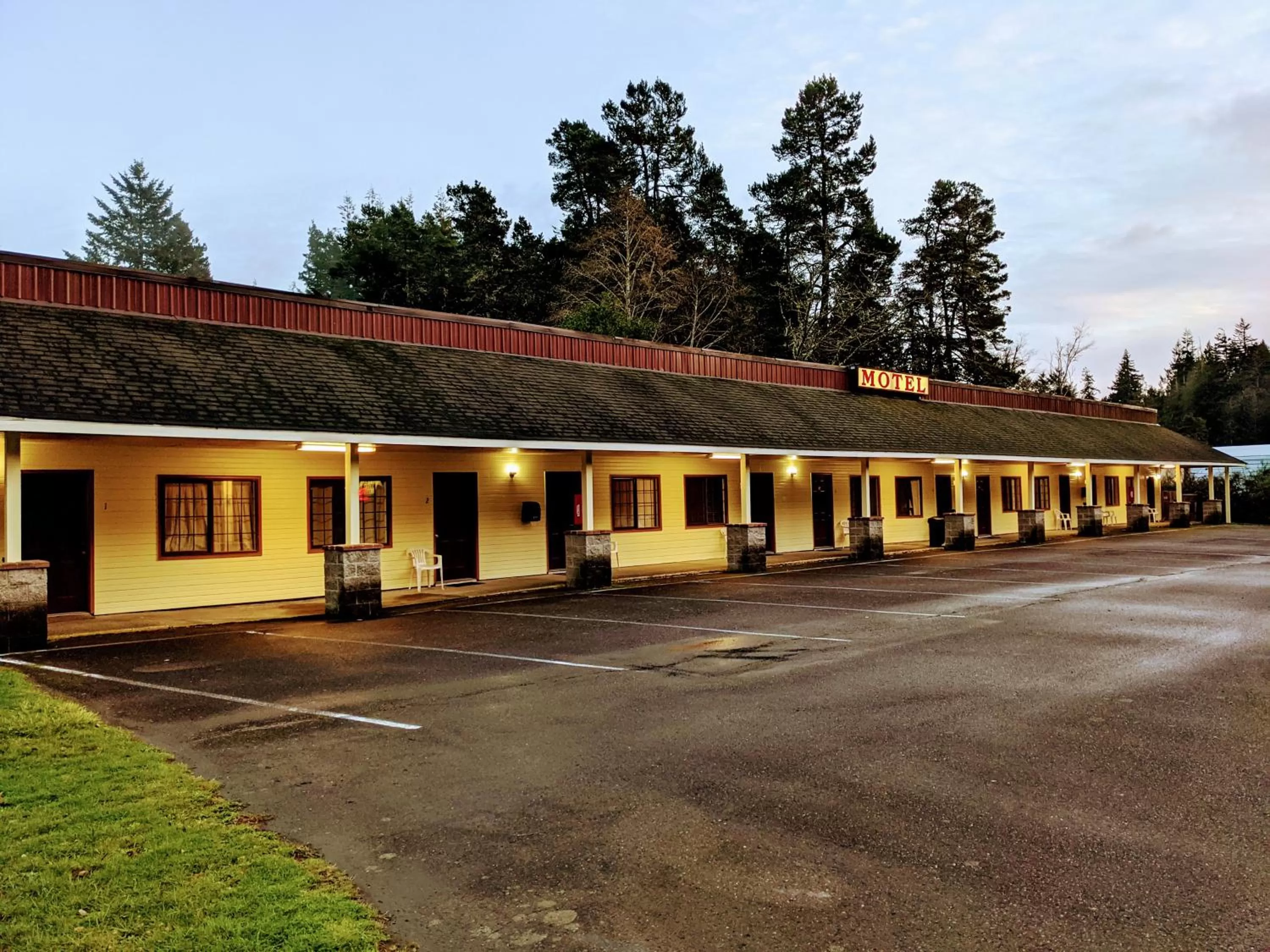 Property Building in Seadrift Motel & RV Park