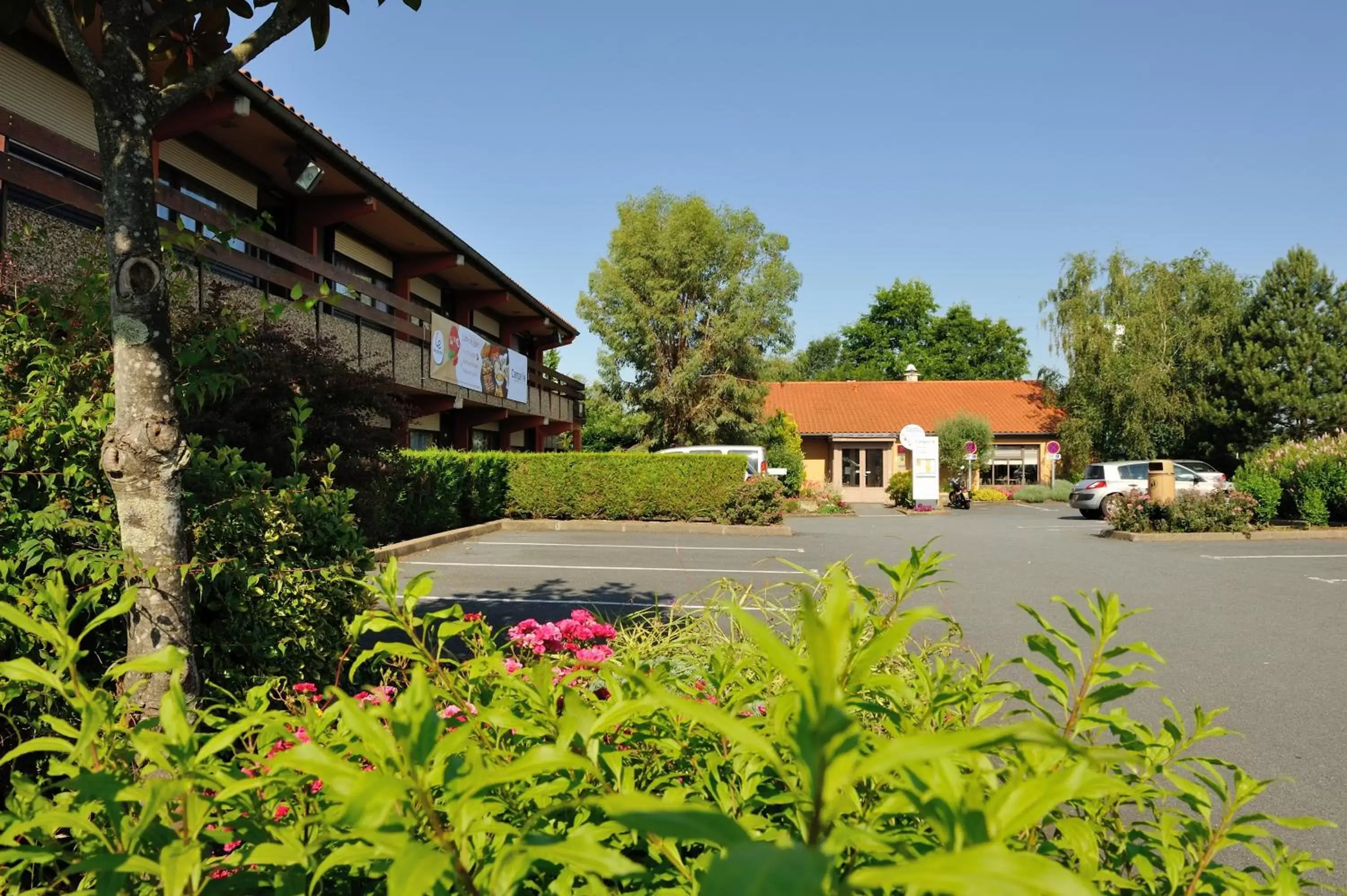 Facade/entrance, Property Building in Campanile Cholet