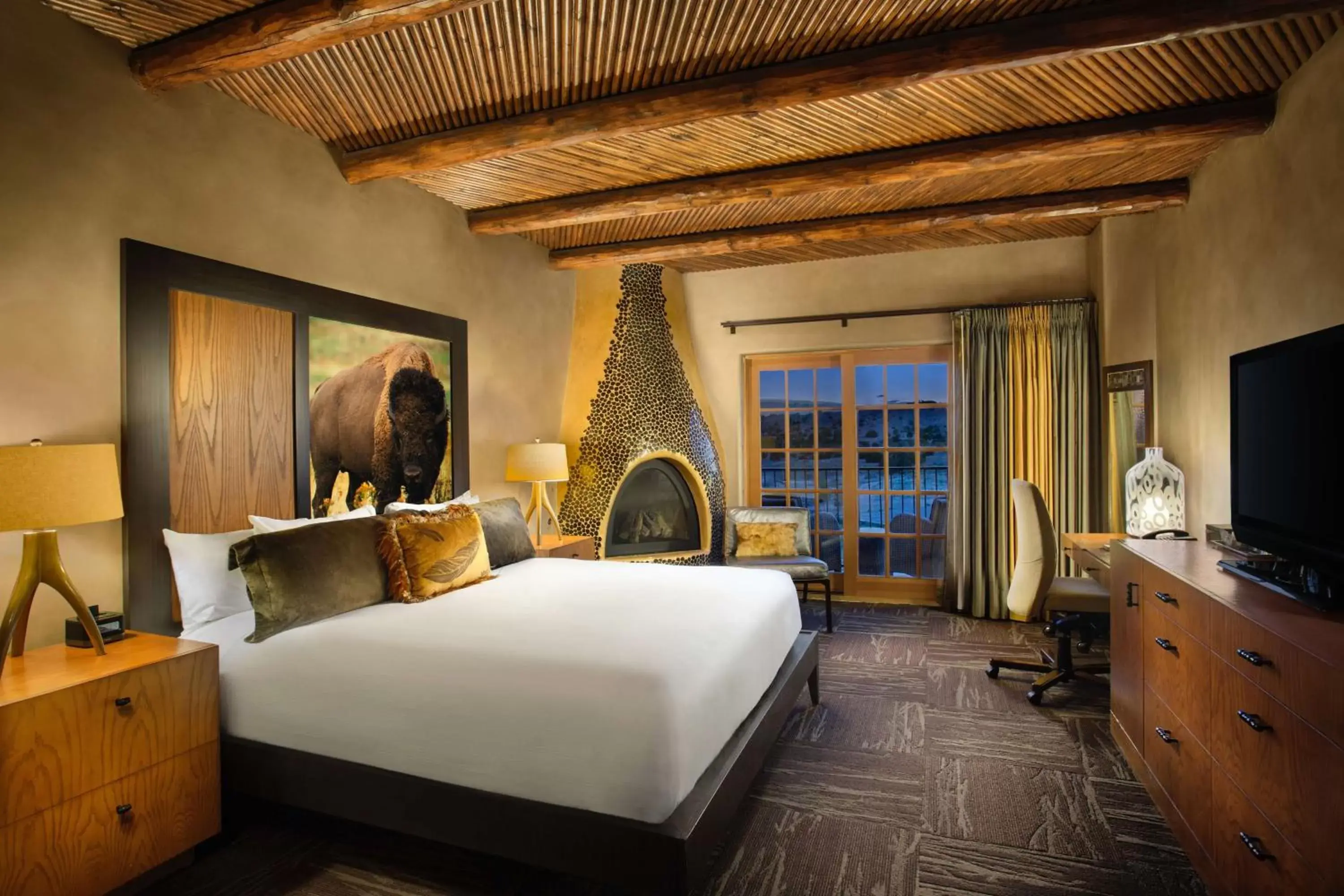 Bedroom in Hilton Santa Fe Buffalo Thunder