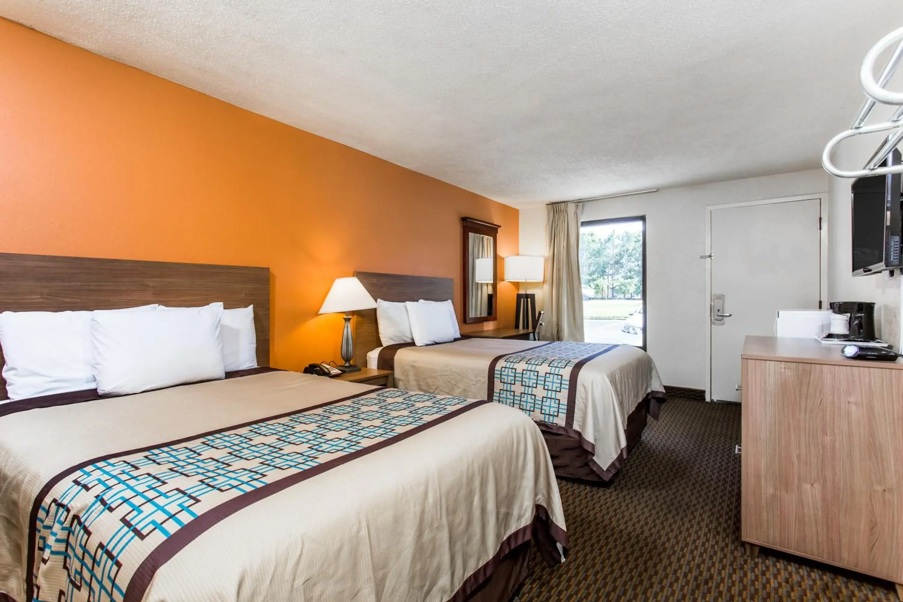 Bedroom, Bed in Days Inn by Wyndham Norfolk Airport