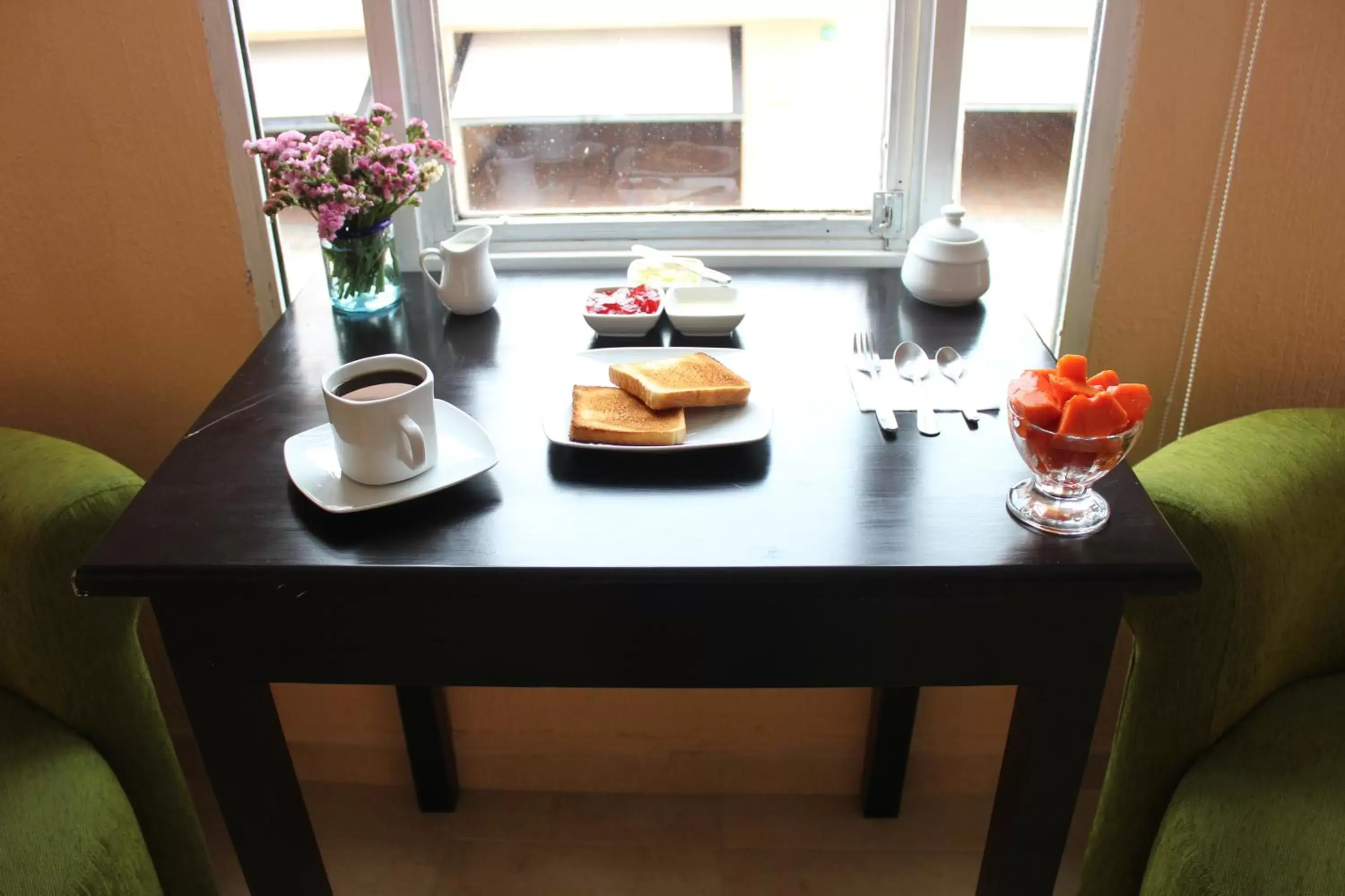 Food close-up, Dining Area in Hotel Express Alejandría