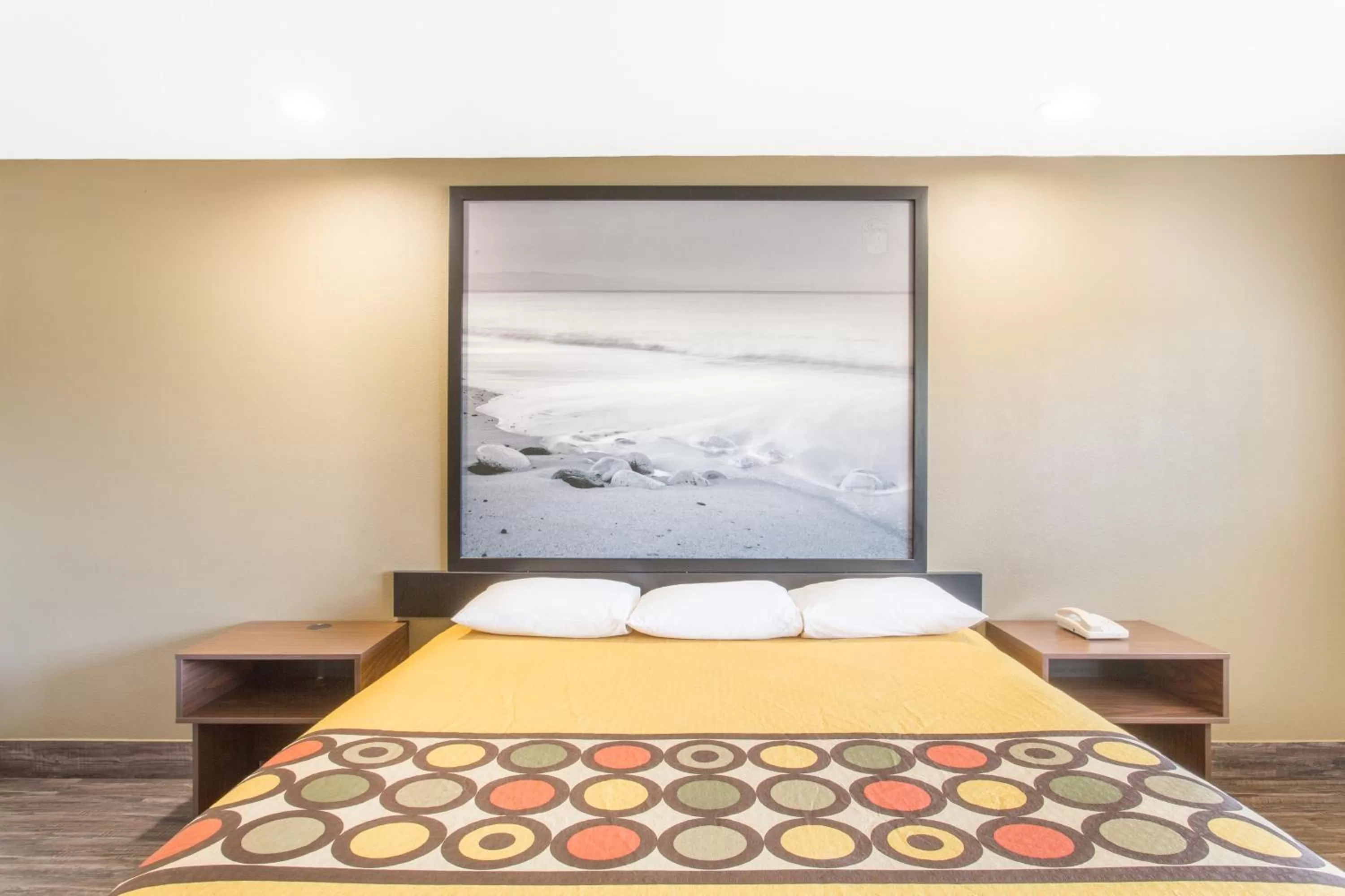 Decorative detail, Bed in Super 8 by Wyndham National City Chula Vista