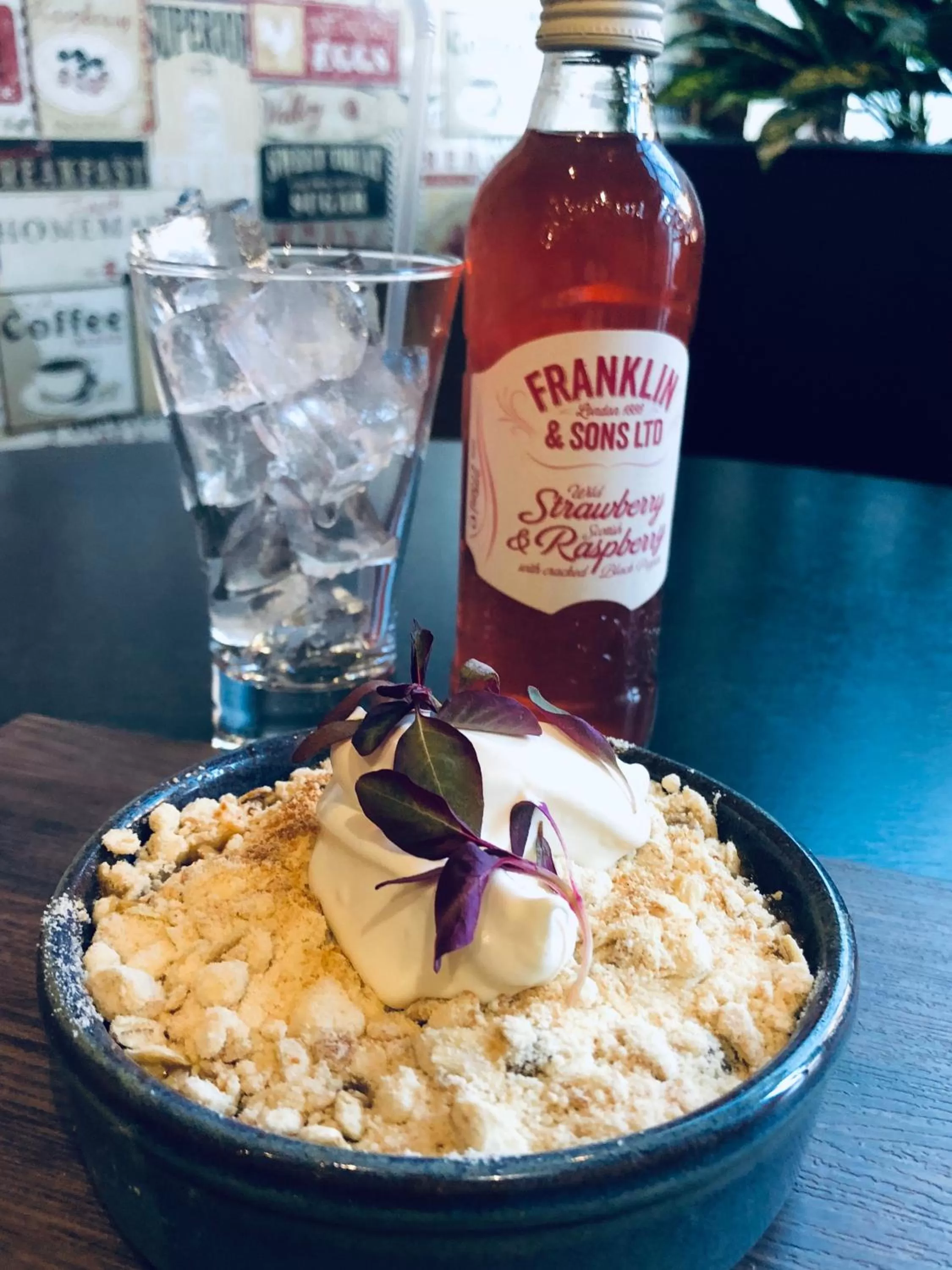 Restaurant/places to eat in Smiths Hotel