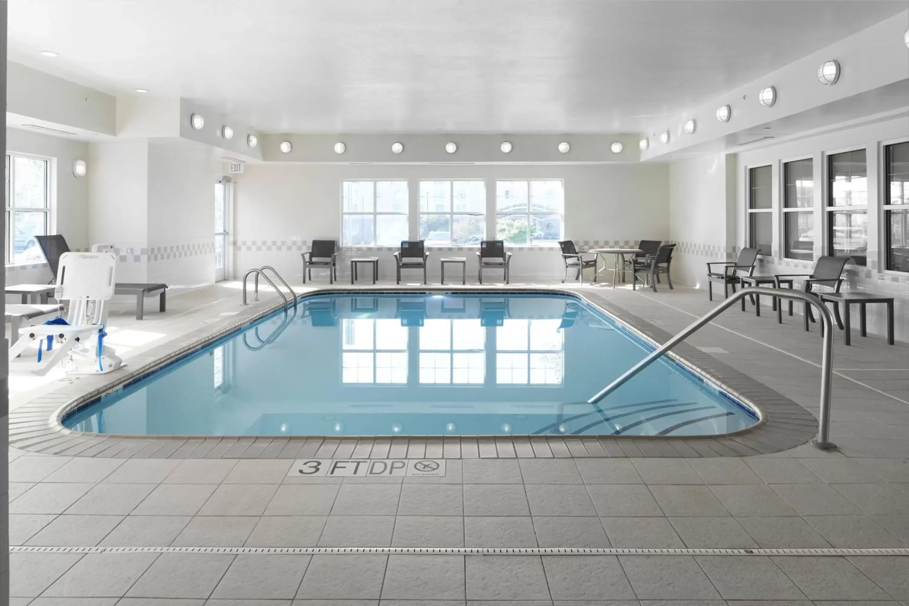 Swimming Pool in Residence Inn Manassas Battlefield Park