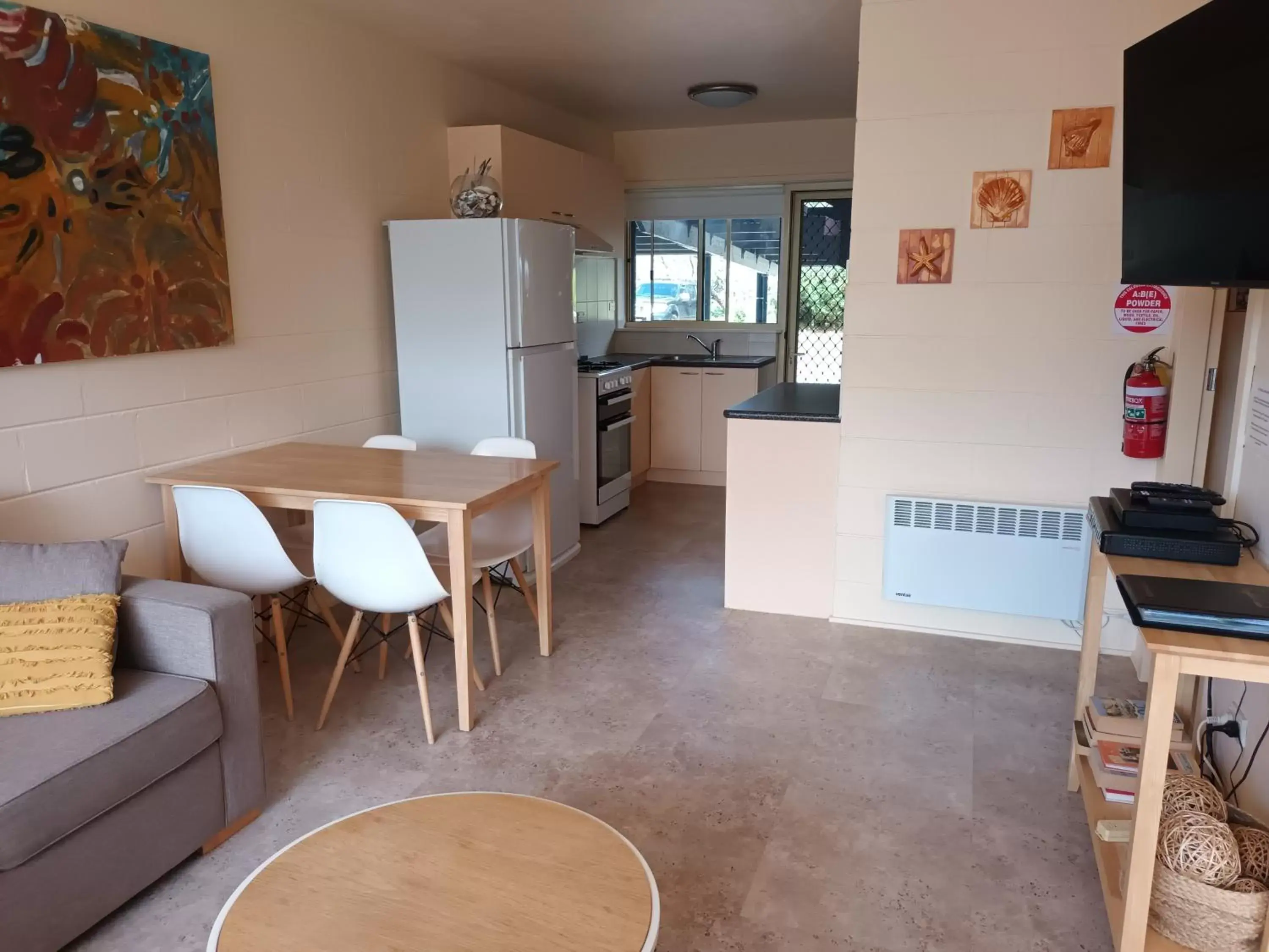 Dining Area in Grandeur Holiday Units