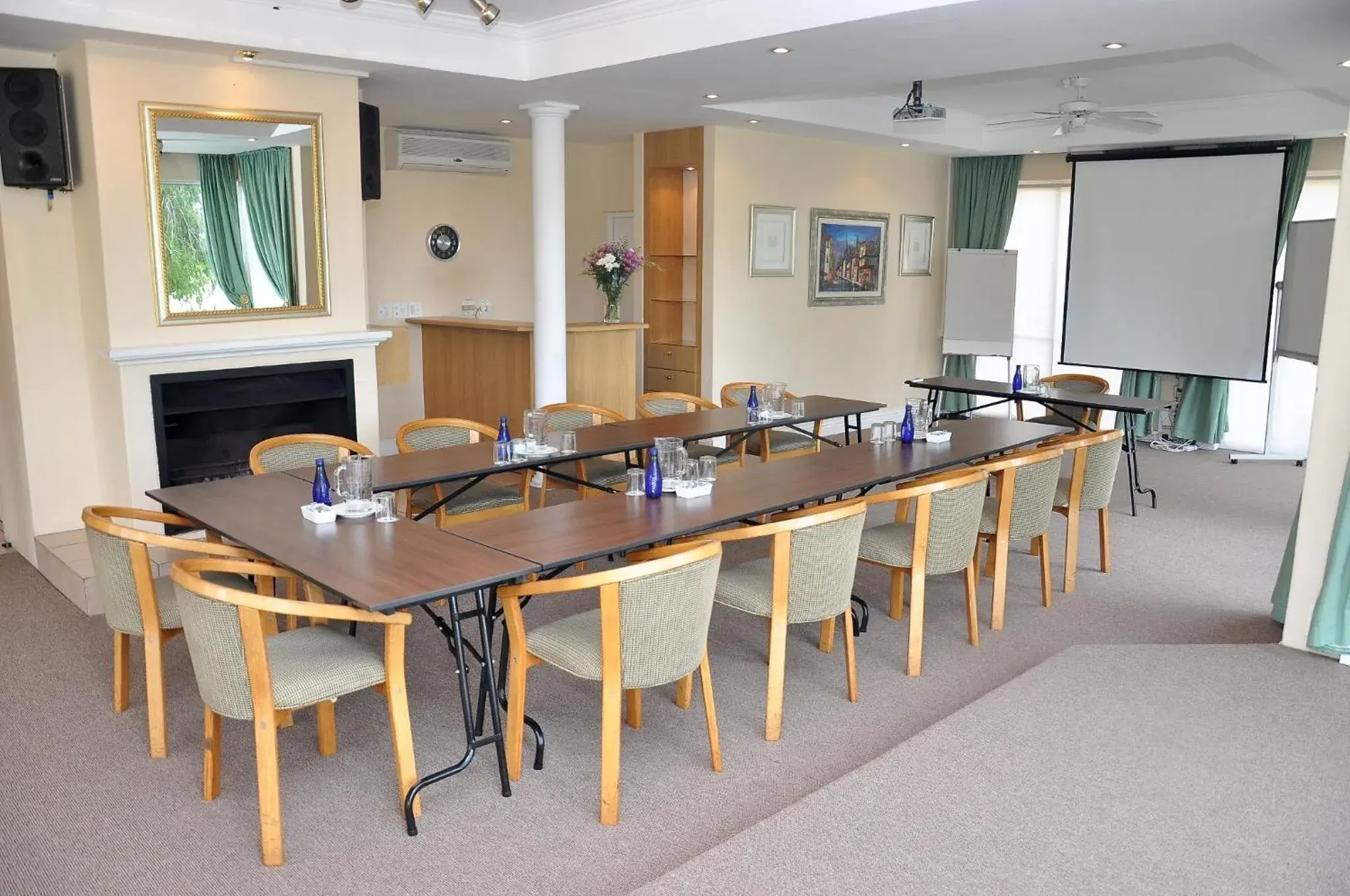 Meeting/conference room in Bell Rosen Guest House