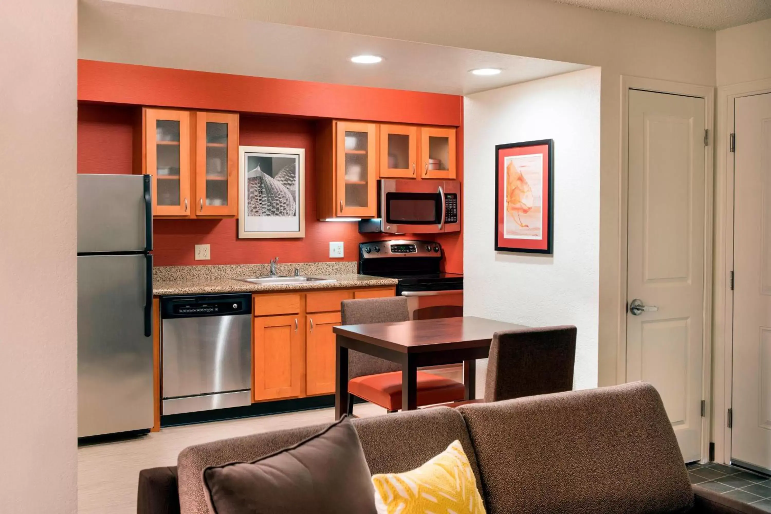 Kitchen or kitchenette, Kitchen/Kitchenette in Residence Inn Los Angeles Torrance/Redondo Beach