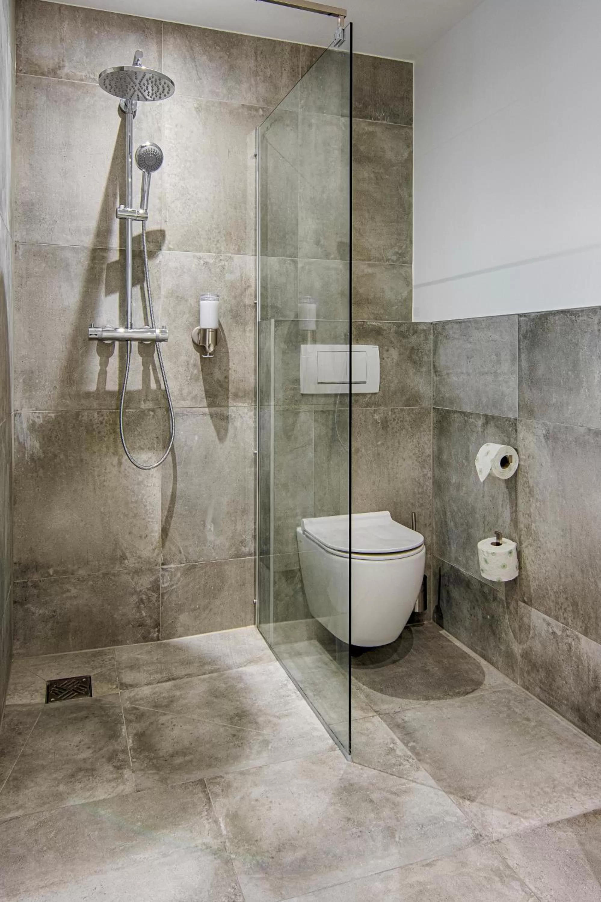 Bathroom in Business Hotel Maier