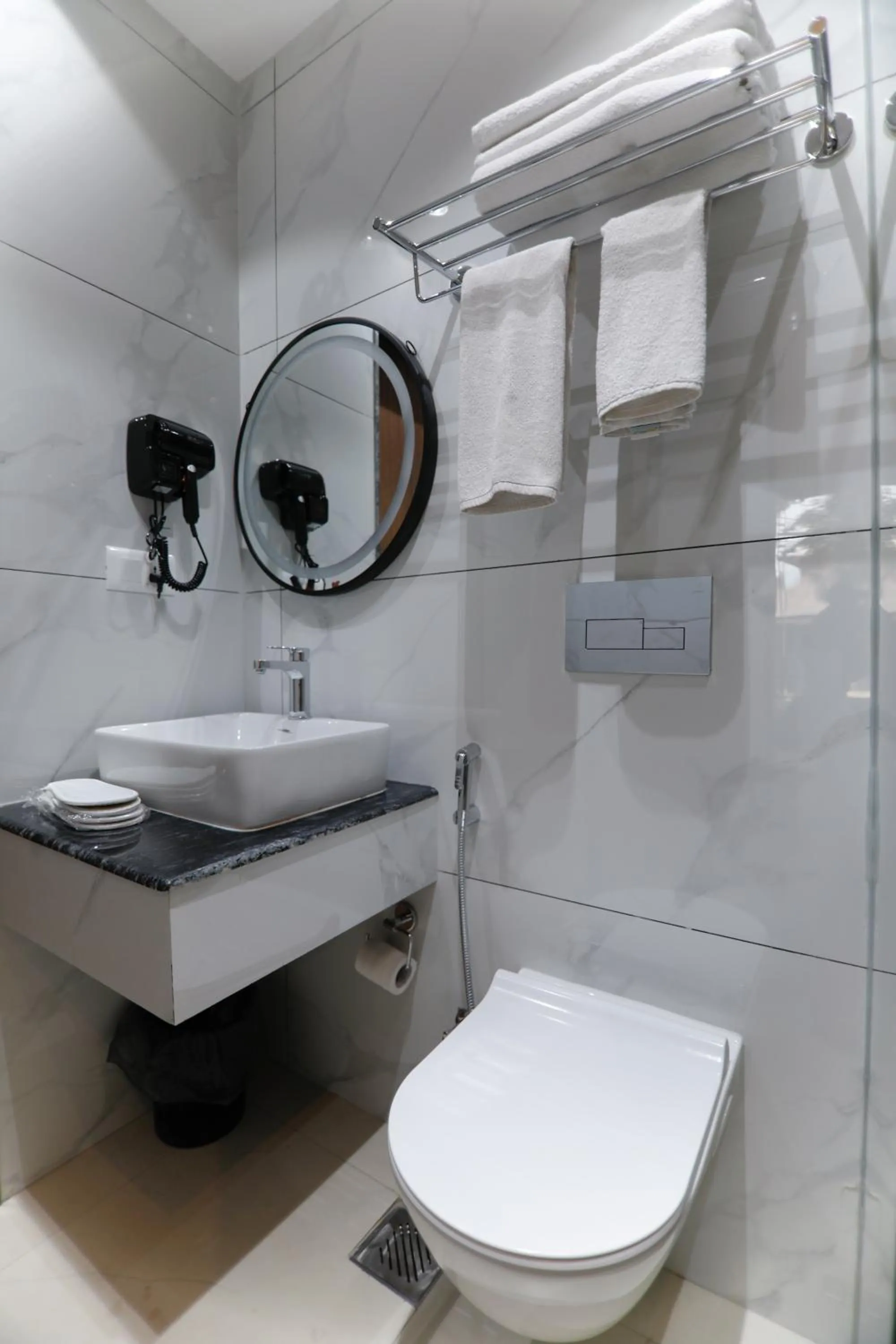 Toilet in Lakhey Hotel