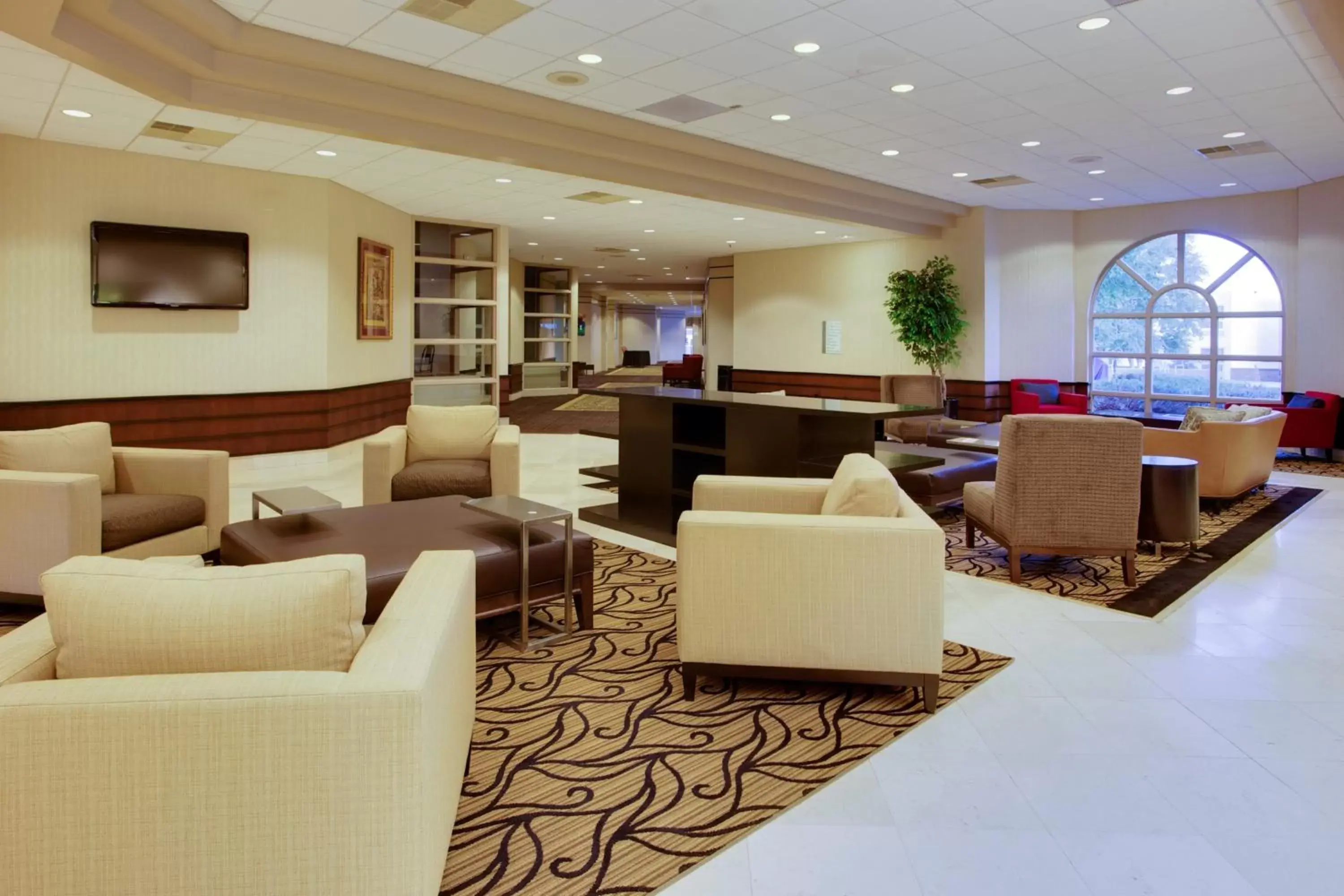 Lobby or reception, Lounge/Bar in Burrstone Inn, Ascend Hotel Collection