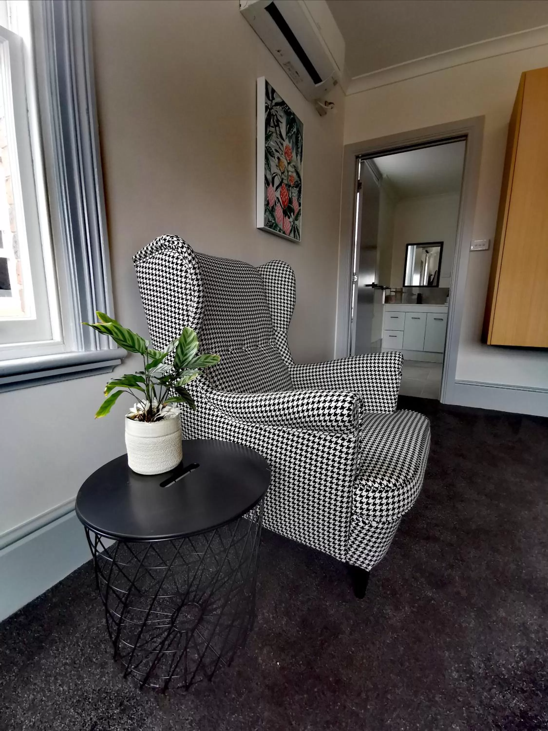 Seating Area in Refresh109 on Cameron