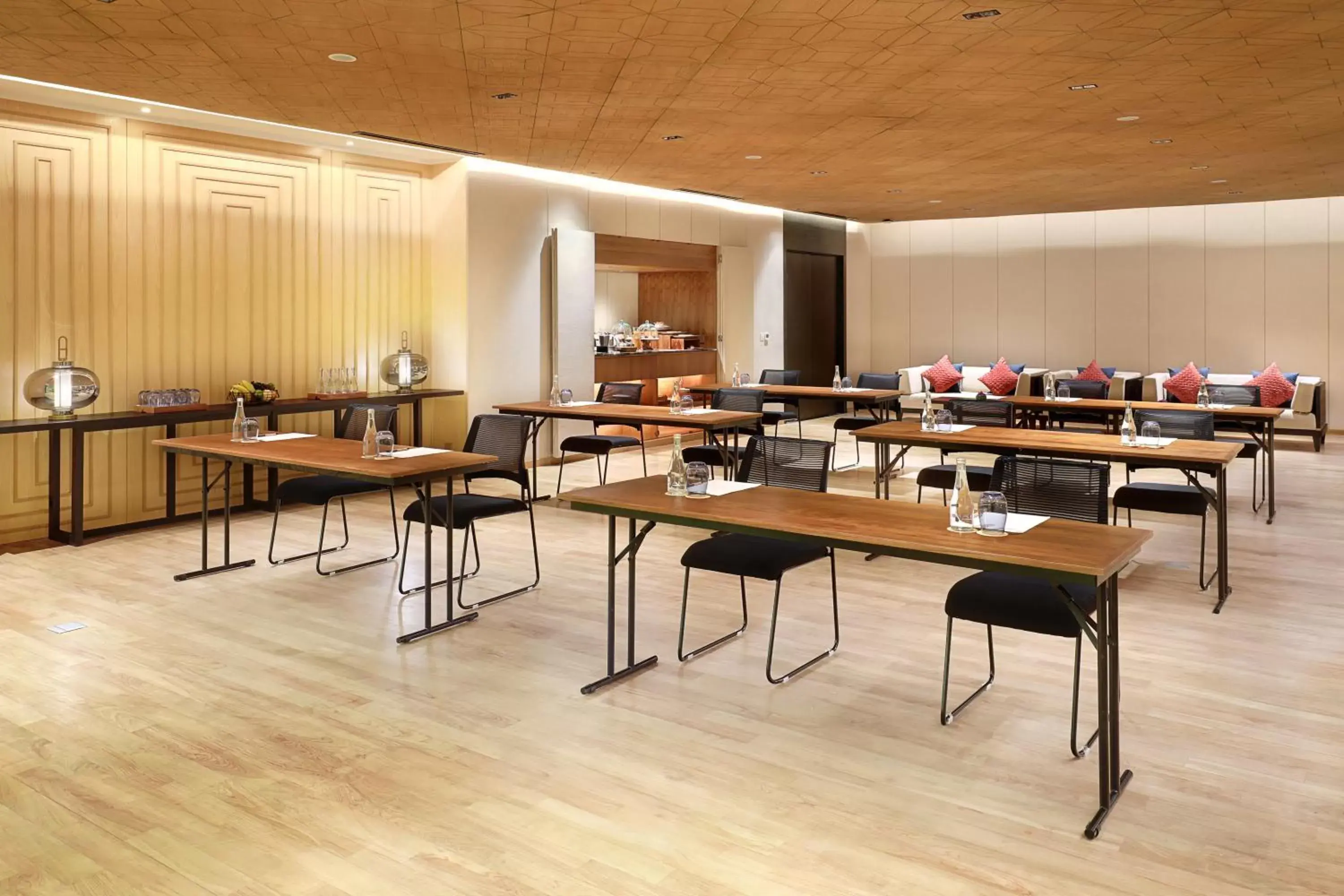 Meeting/conference room, Restaurant/Places to Eat in Melia Bali