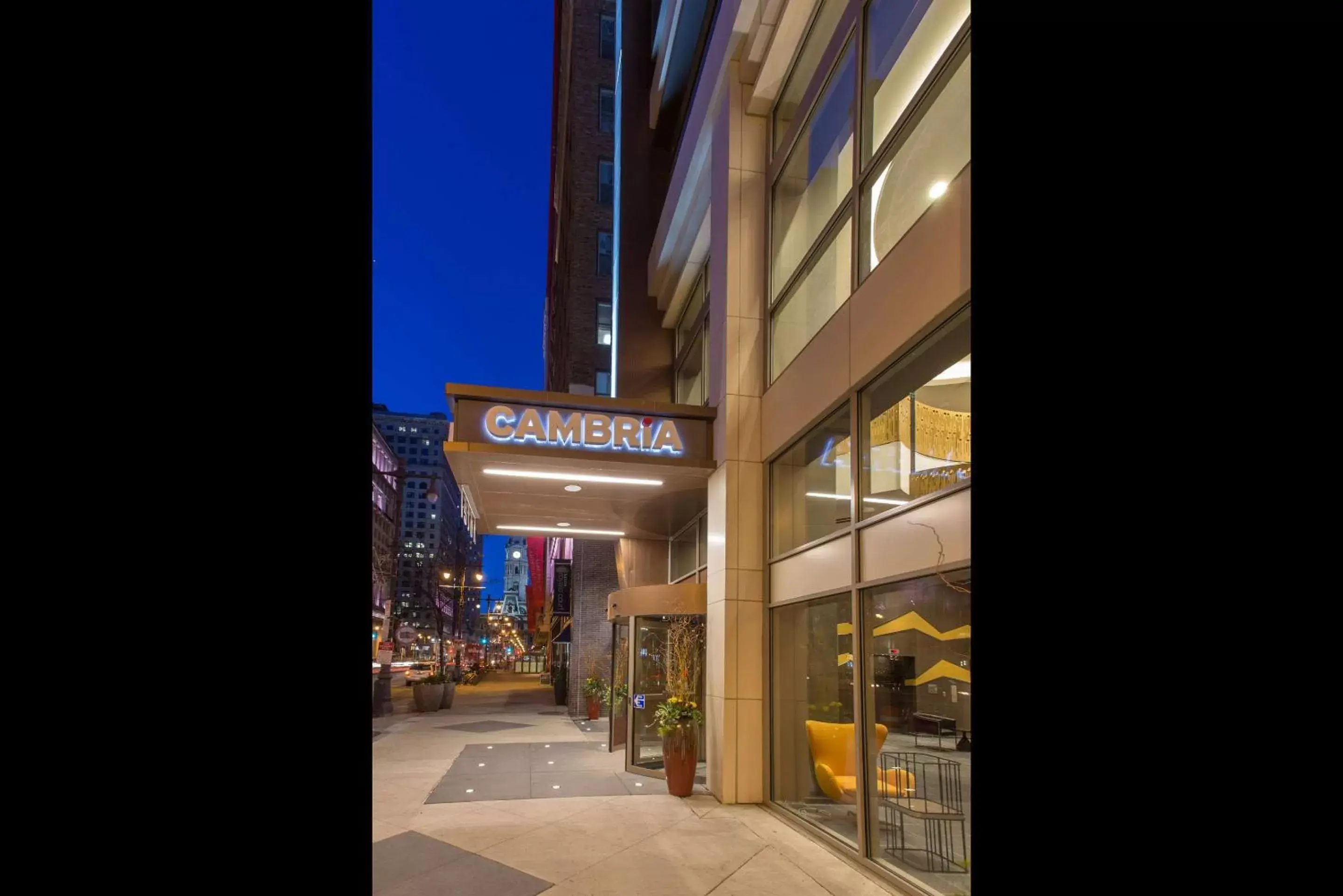 Property building in Cambria Hotel Philadelphia Downtown Center City