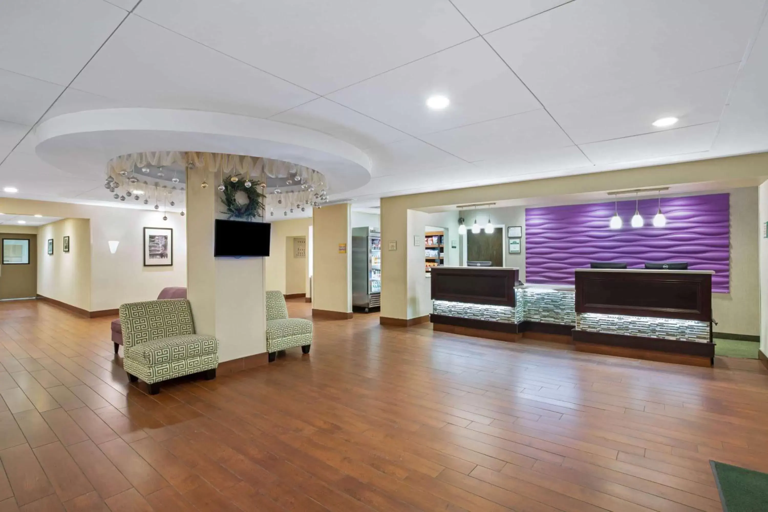 Lobby or reception, Lobby/Reception in La Quinta by Wyndham Springfield