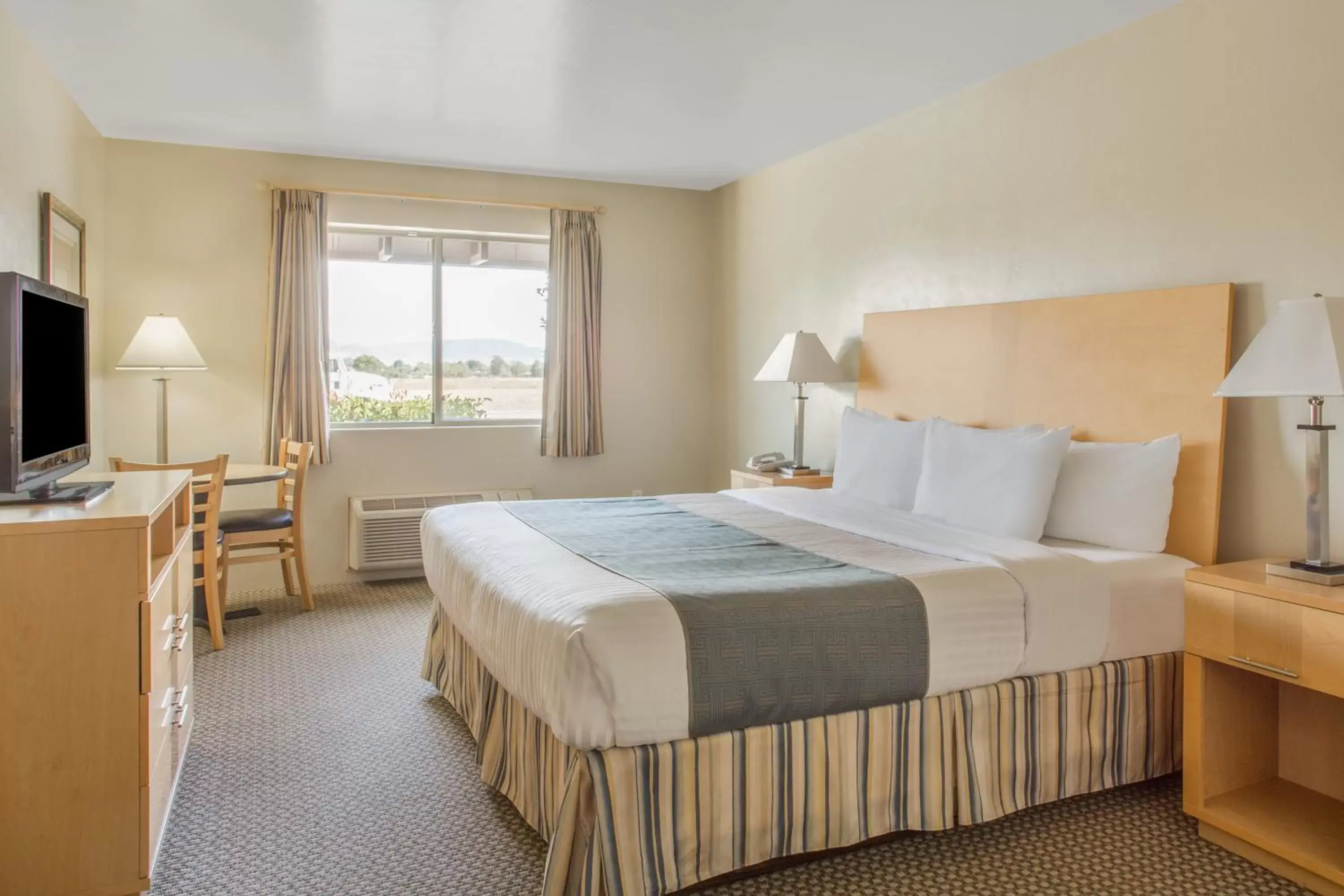 King Room - Disability Access - Non-Smoking in Days Inn by Wyndham Chino Valley