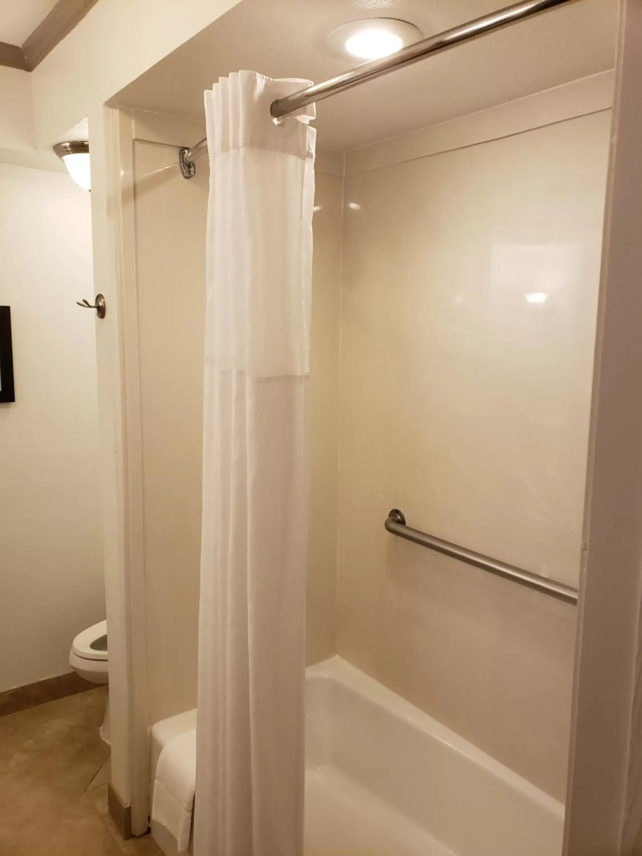 Shower, Bathroom in Country Inn & Suites by Radisson, Metairie (New Orleans), LA