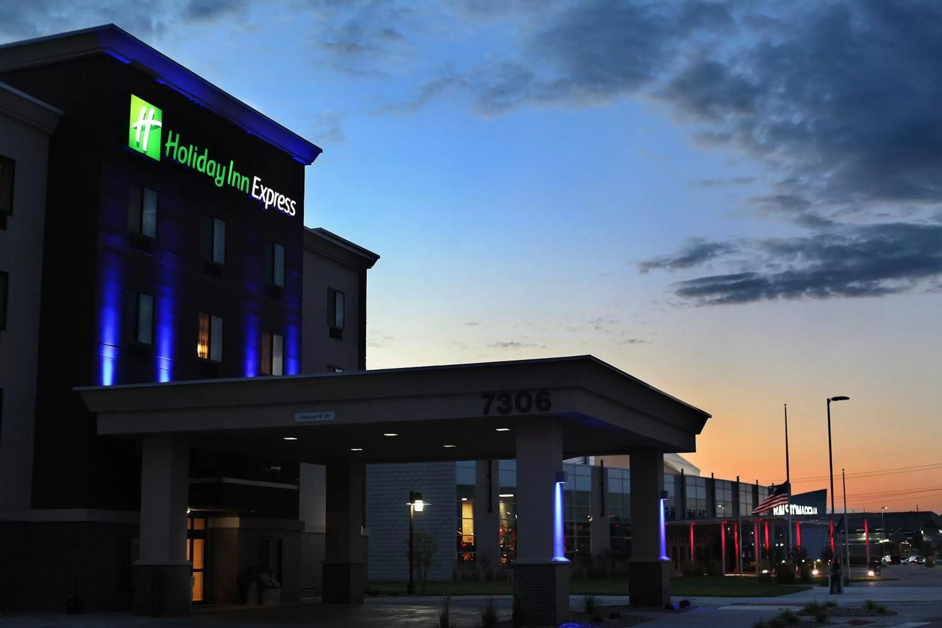 Property Building in Holiday Inn Express & Suites Omaha South Ralston Arena, an IHG Hotel