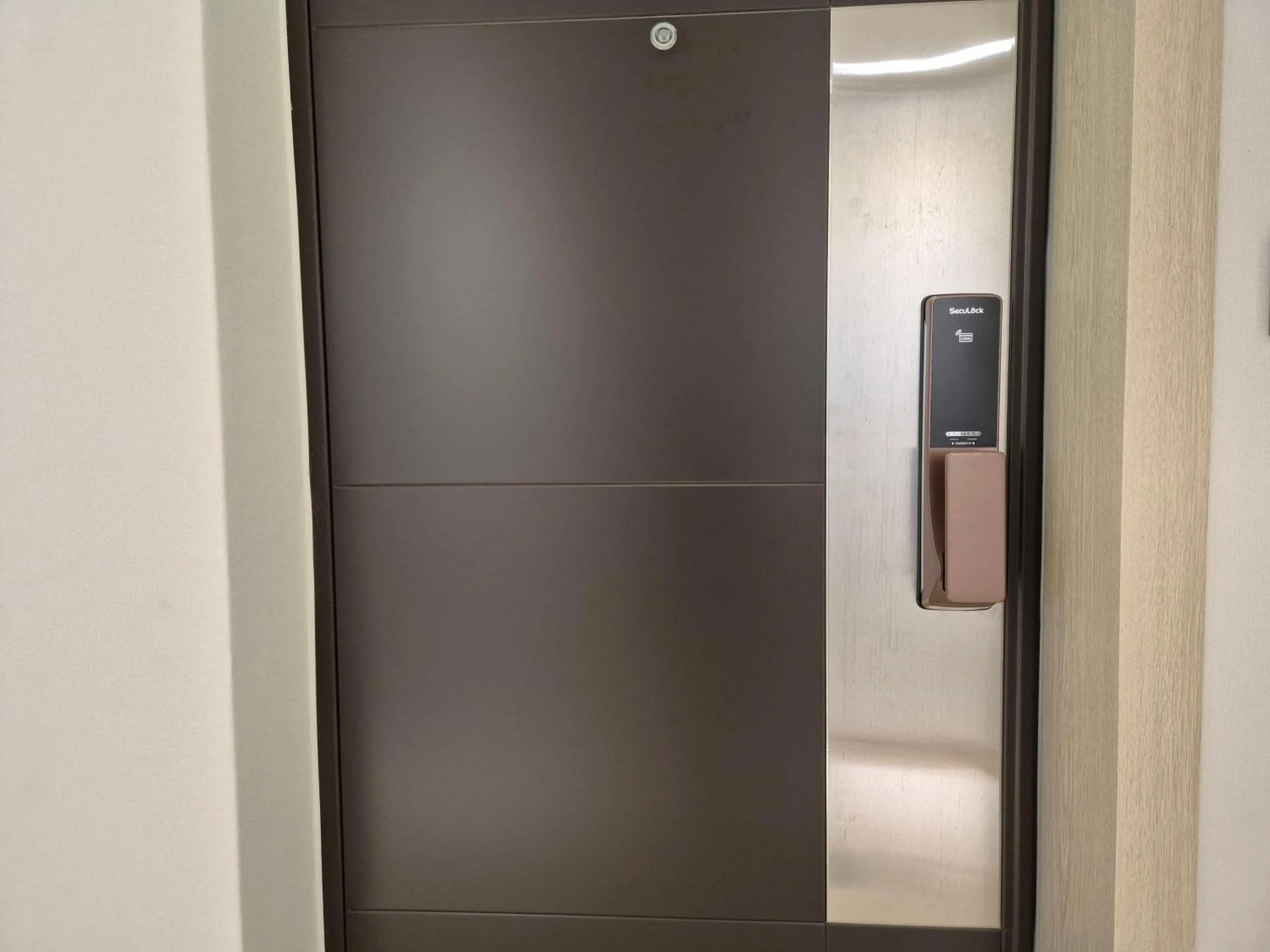 Property building in Gwang Jang Hotel