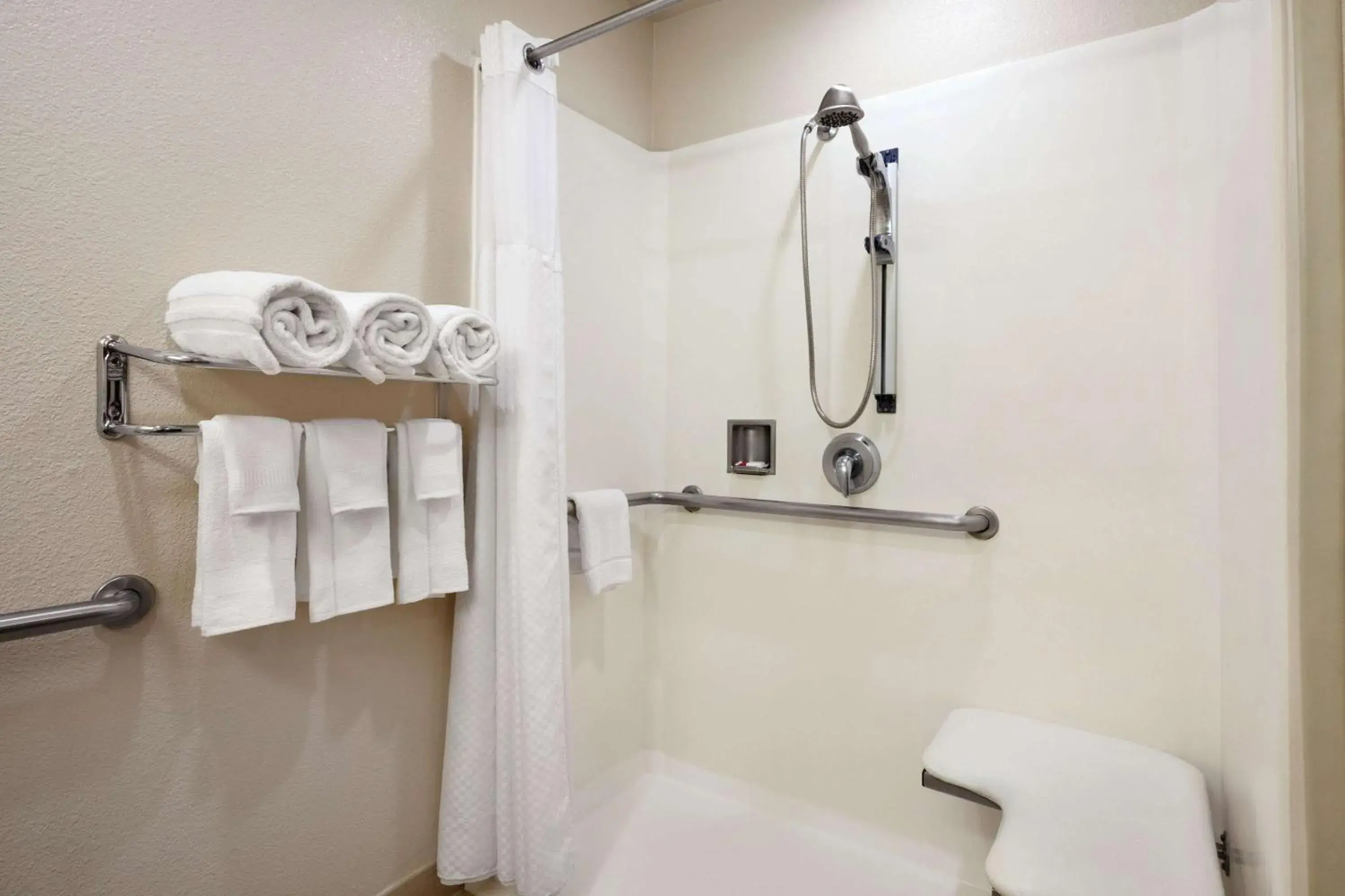 Bathroom in Microtel Inn & Suites Lodi