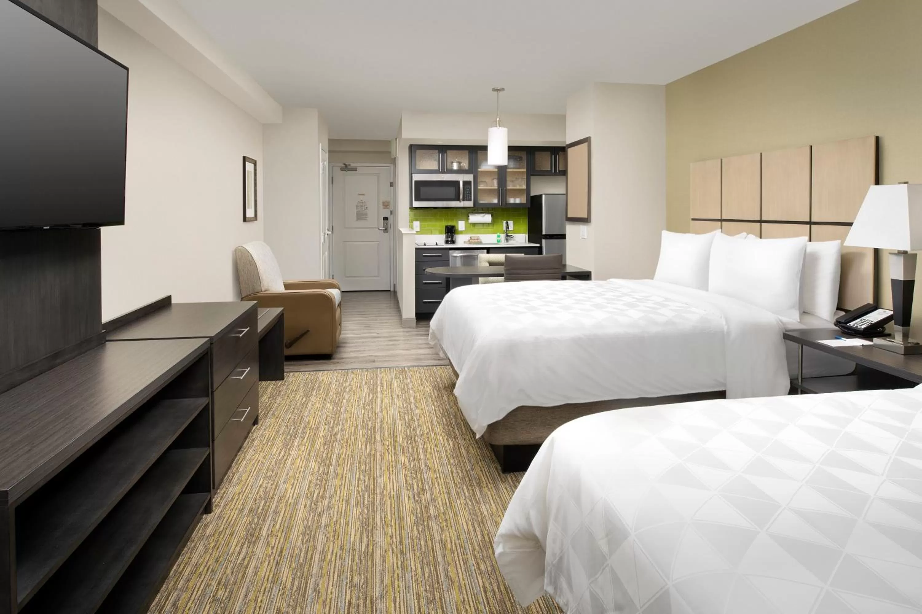 Photo of the whole room, Bed in Candlewood Suites Alexandria West by IHG