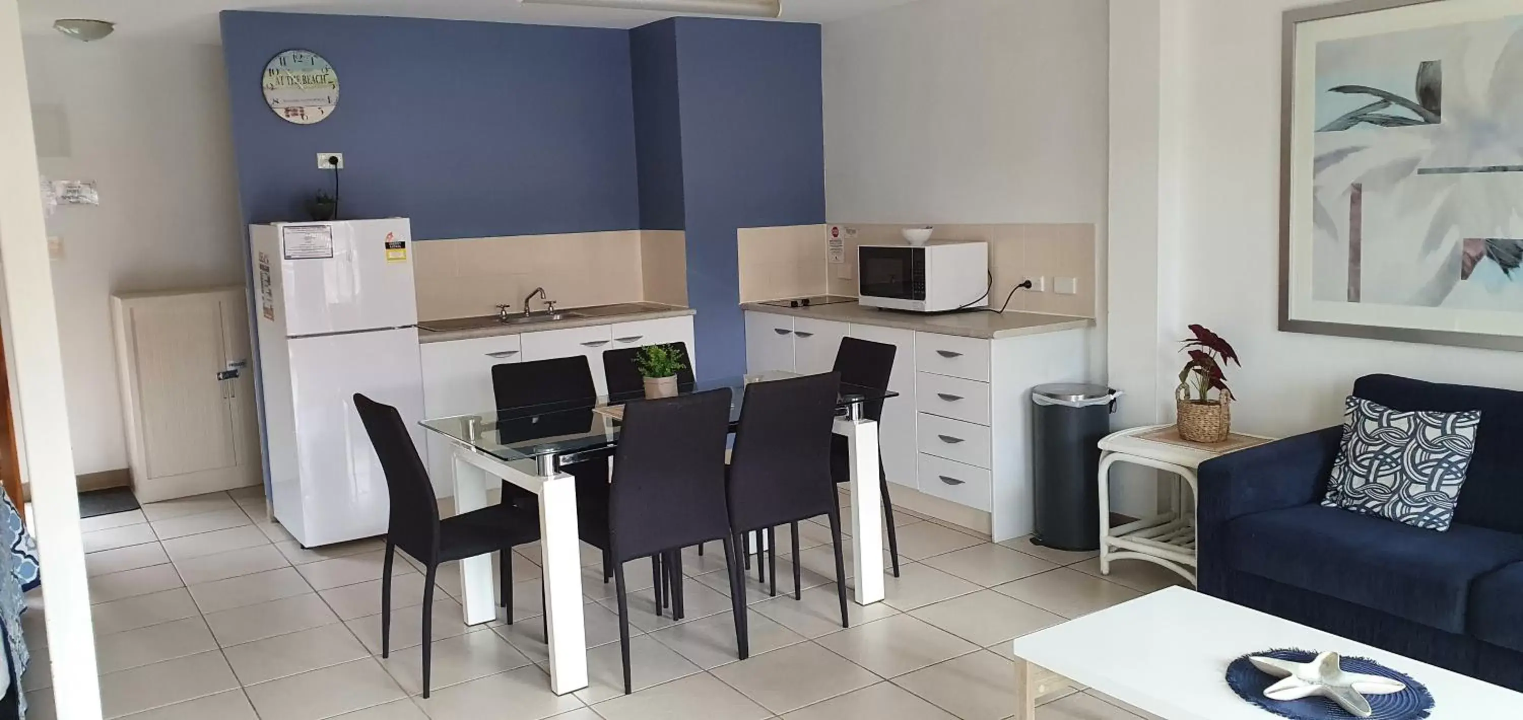 Dining area, Kitchen/Kitchenette in Nelson Bay Breeze