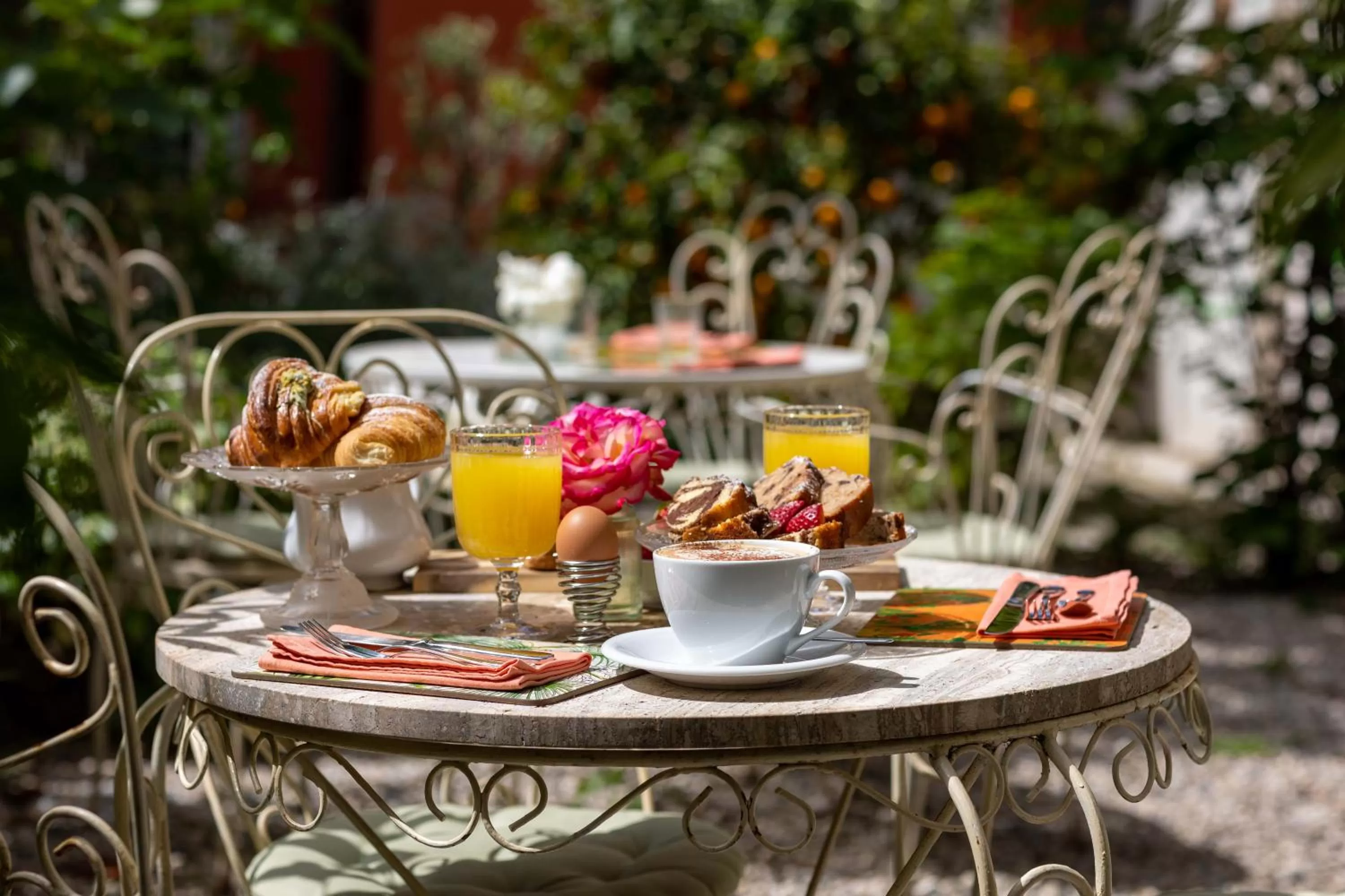 Breakfast in Secret Garden Firenze B&B