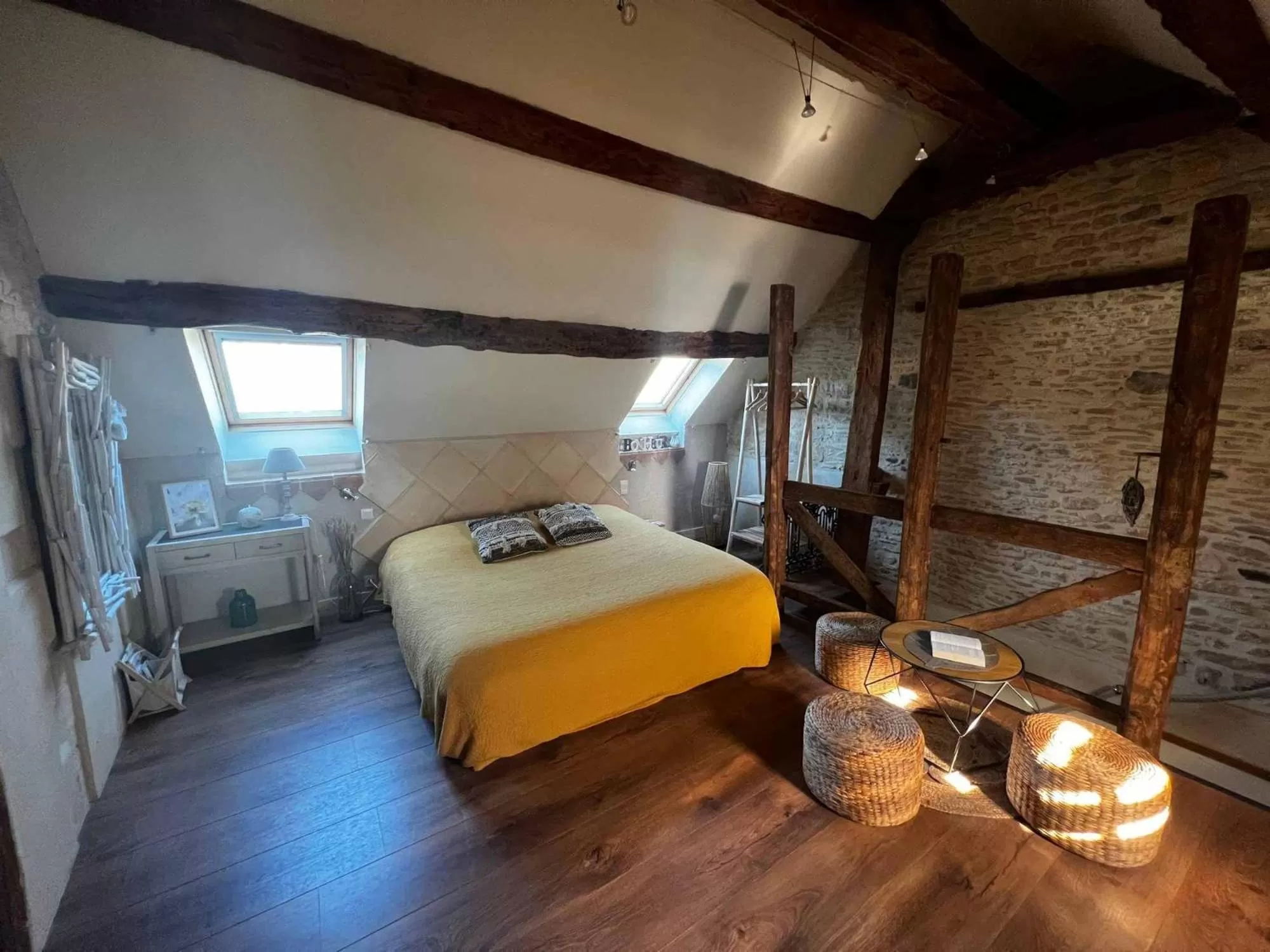 Bedroom, Bed in Le mas Normand