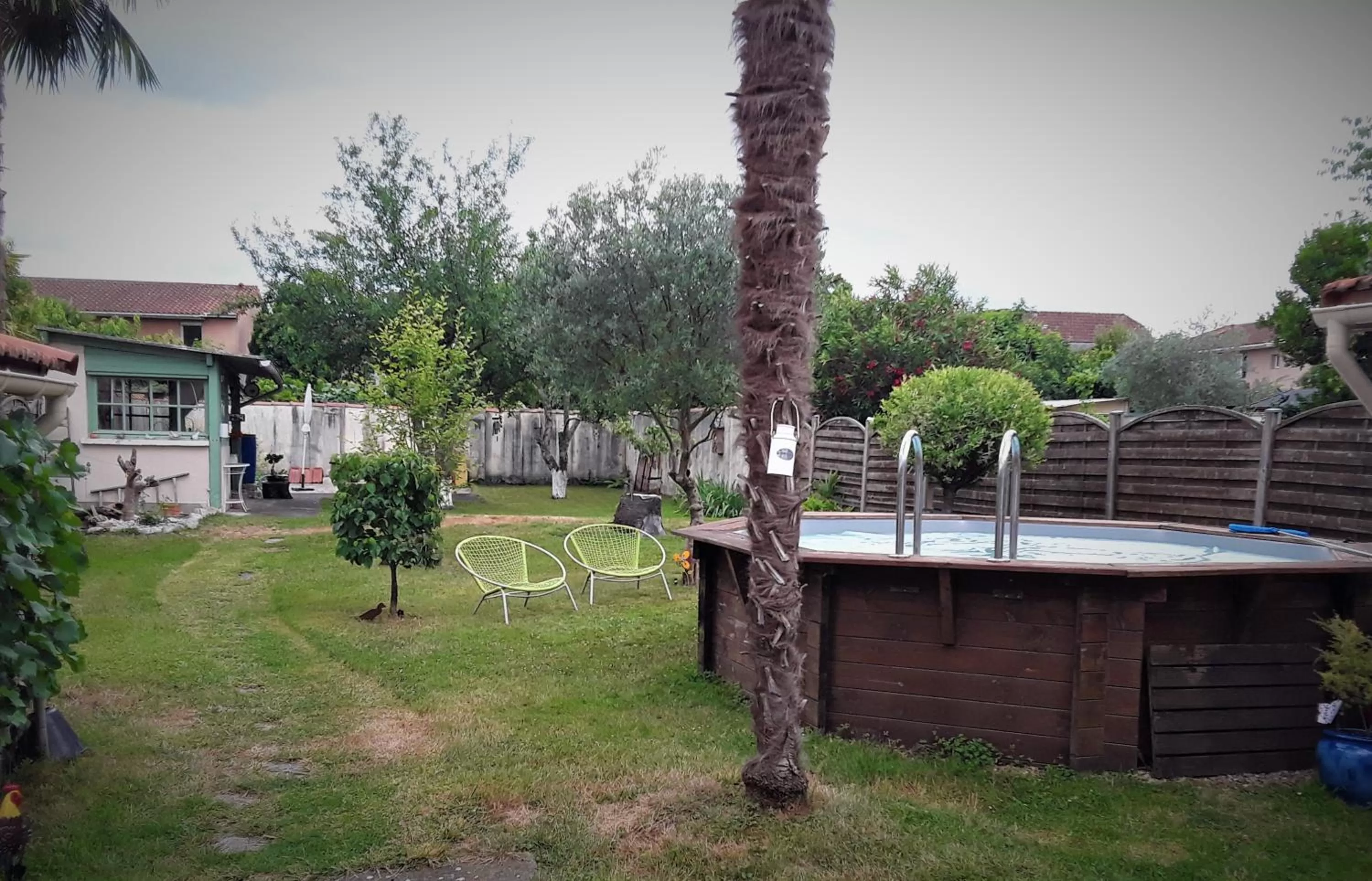 Garden in La Maison de Sylvie, chambres d'hôtes à Tarbes