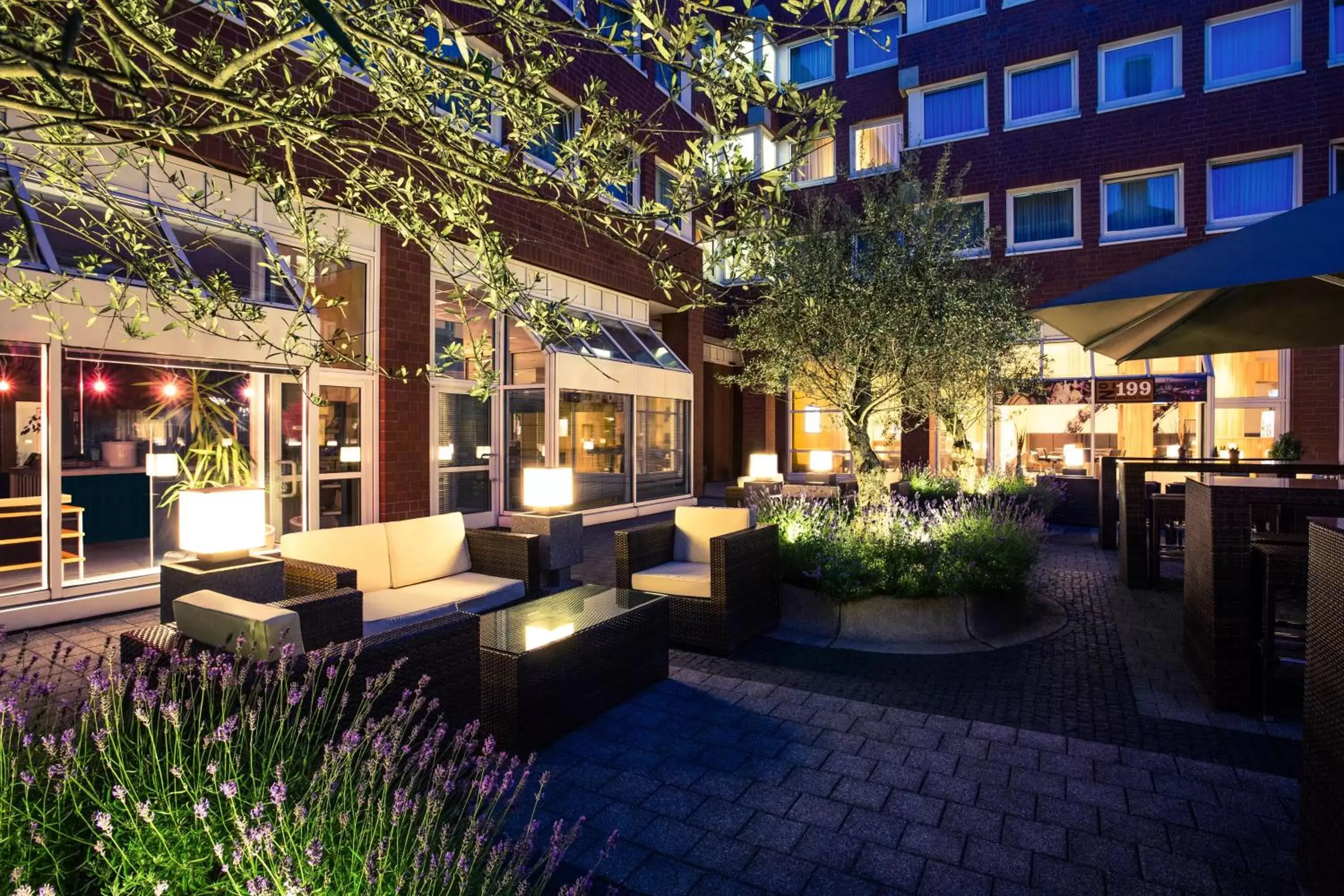 Restaurant/places to eat in Mercure Hotel Severinshof Koln City