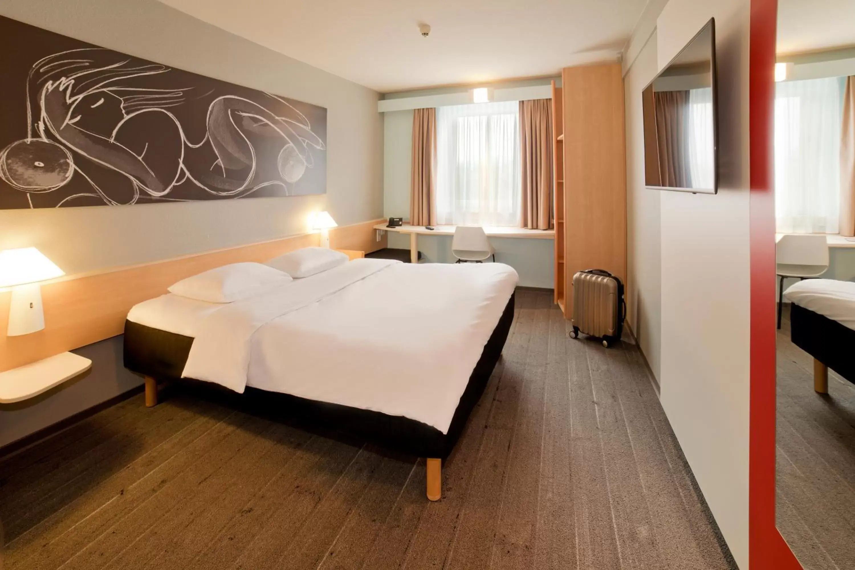 Bed in ibis Jena City