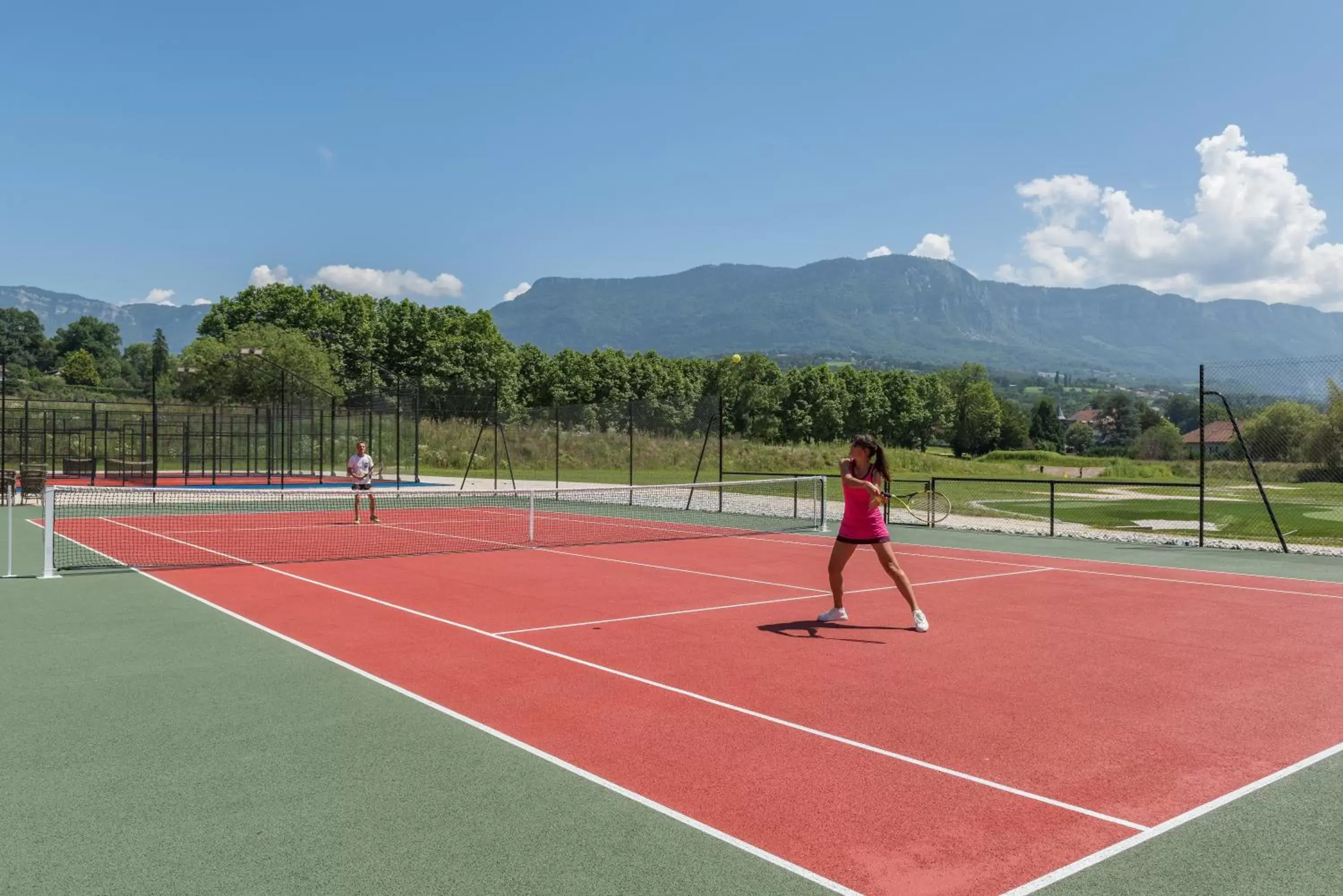 Tennis court, Tennis/Squash in Château Brachet