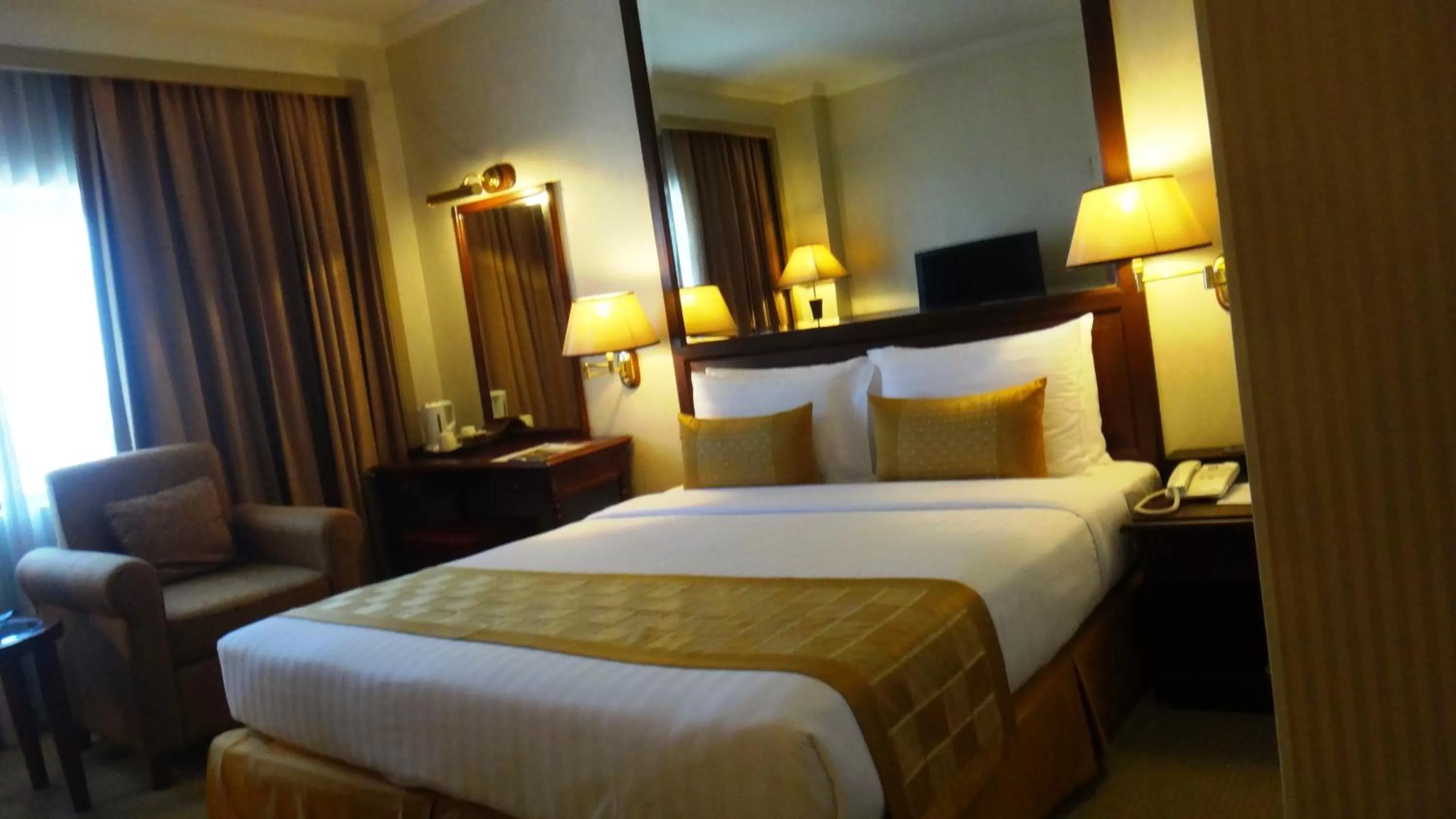 Bed in Arnoma Hotel Bangkok