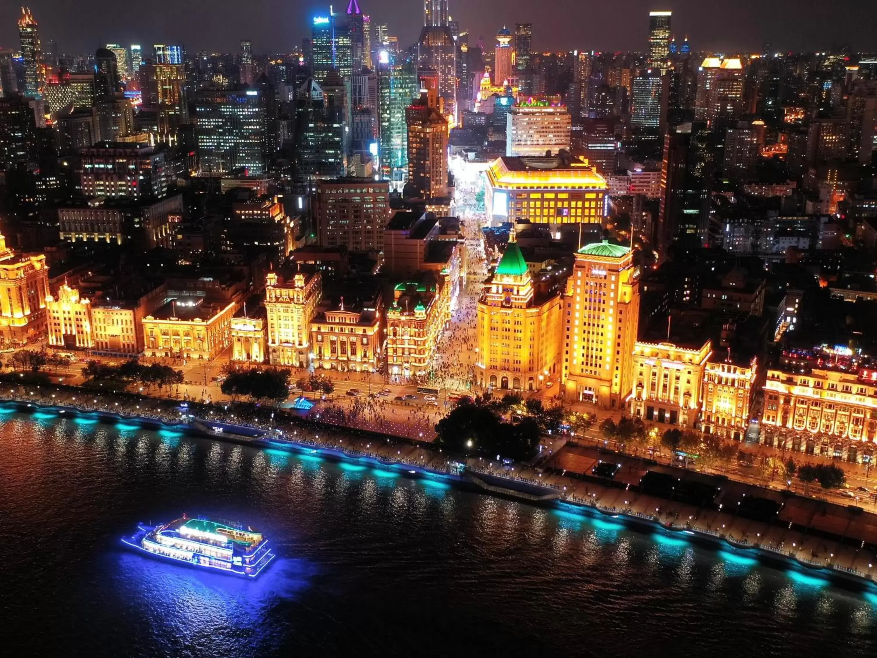 Neighbourhood, Bird's-eye View in Fairmont Peace Hotel On the Bund (Start your own story with the BUND)