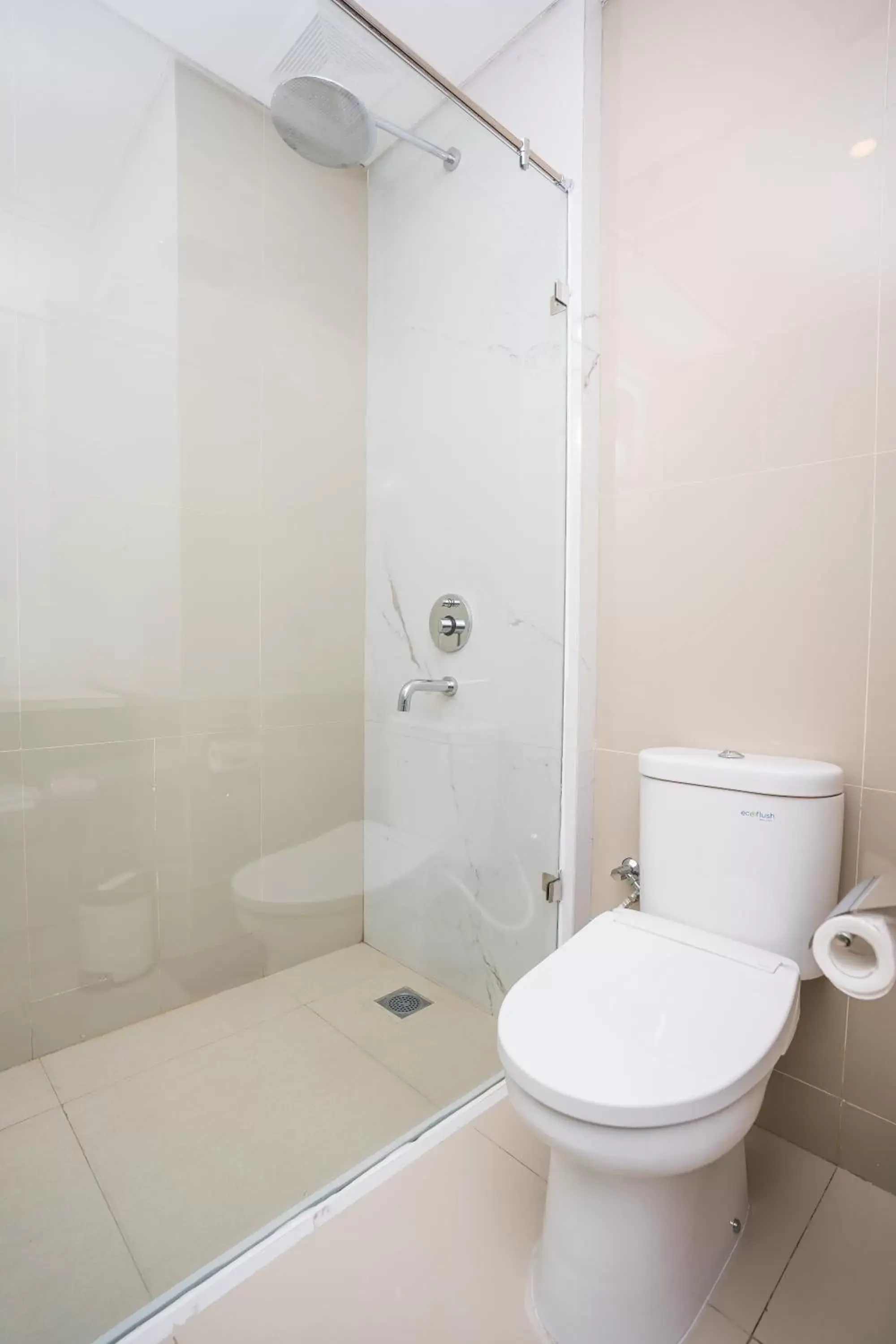 Toilet, Bathroom in Jambuluwuk Thamrin Hotel